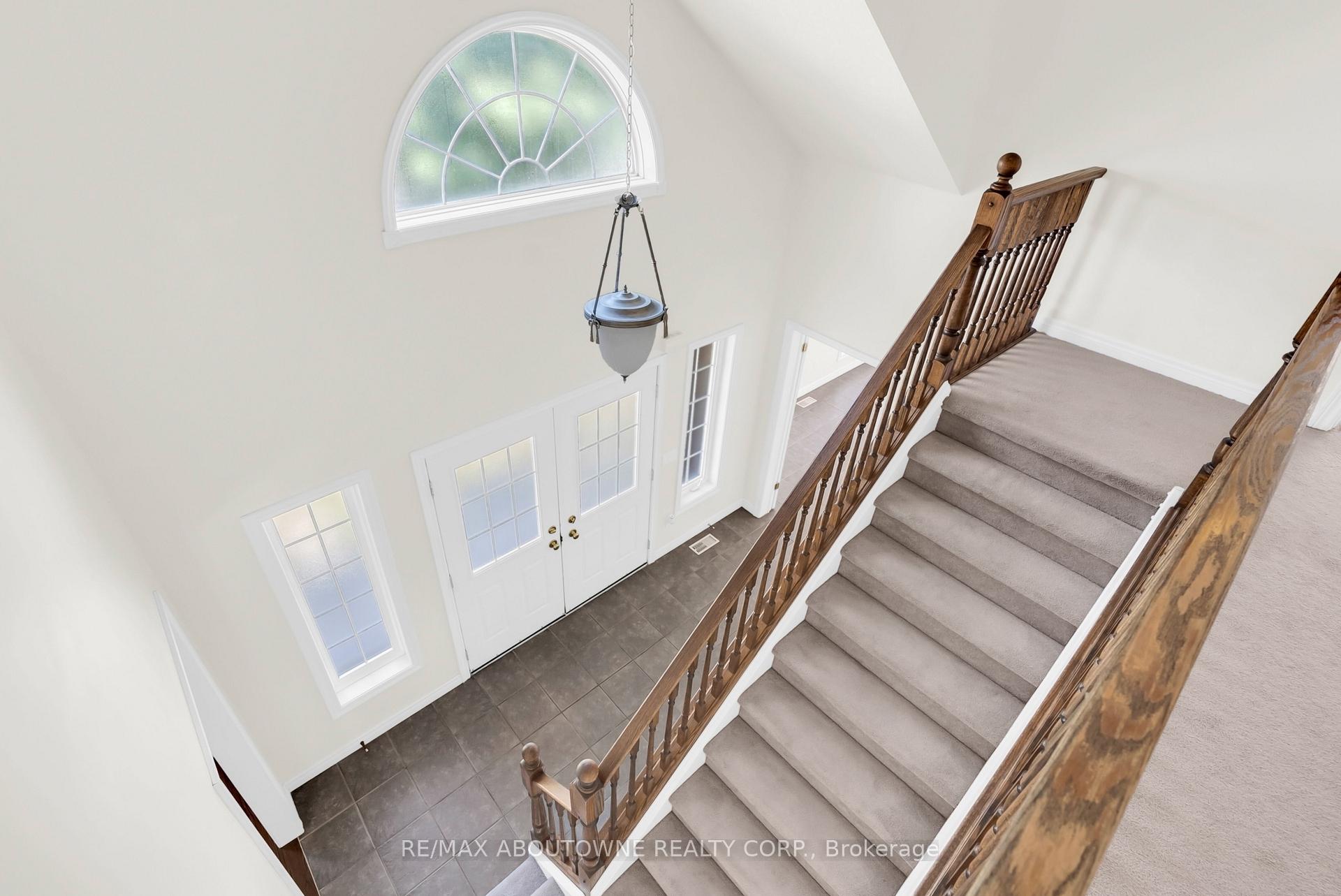 Photo 11 of 18 Haney Drive, Guelph, Pineridge/Westminster Woods — HOMEH