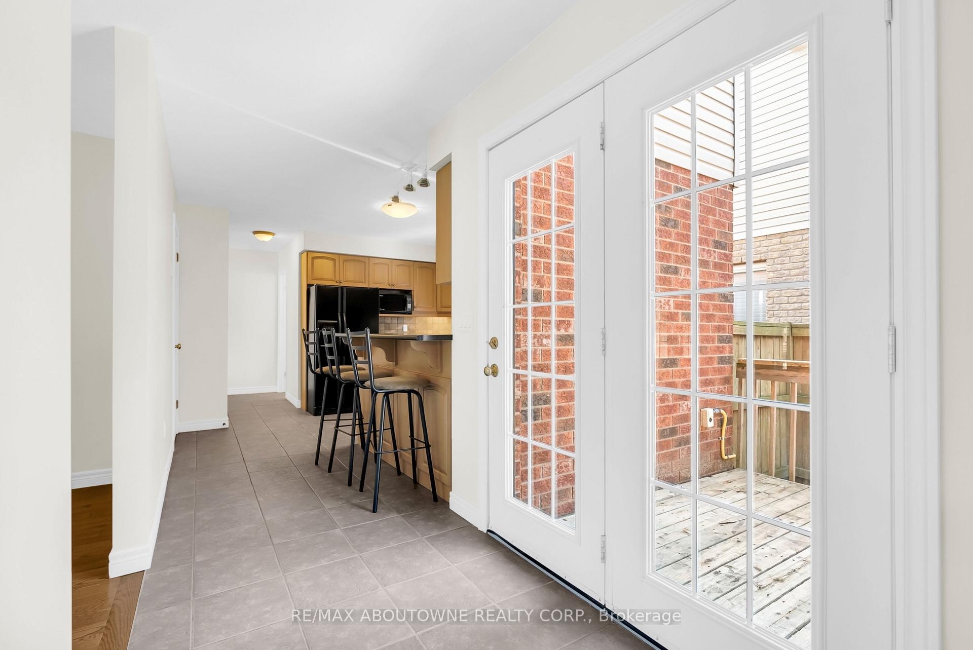 Photo 19 of 18 Haney Drive, Guelph, Pineridge/Westminster Woods — HOMEH