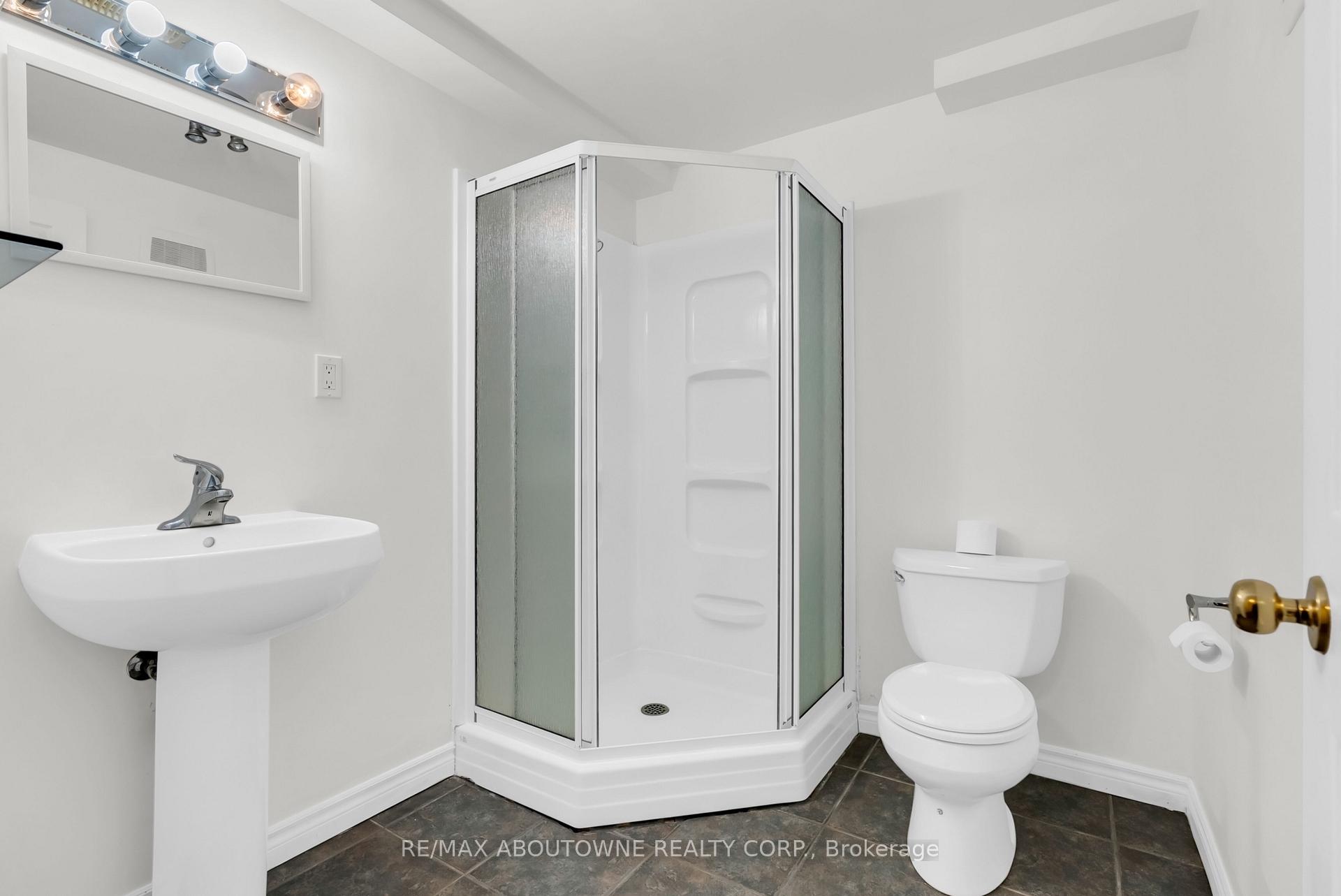 Photo 36 of 18 Haney Drive, Guelph, Pineridge/Westminster Woods — HOMEH