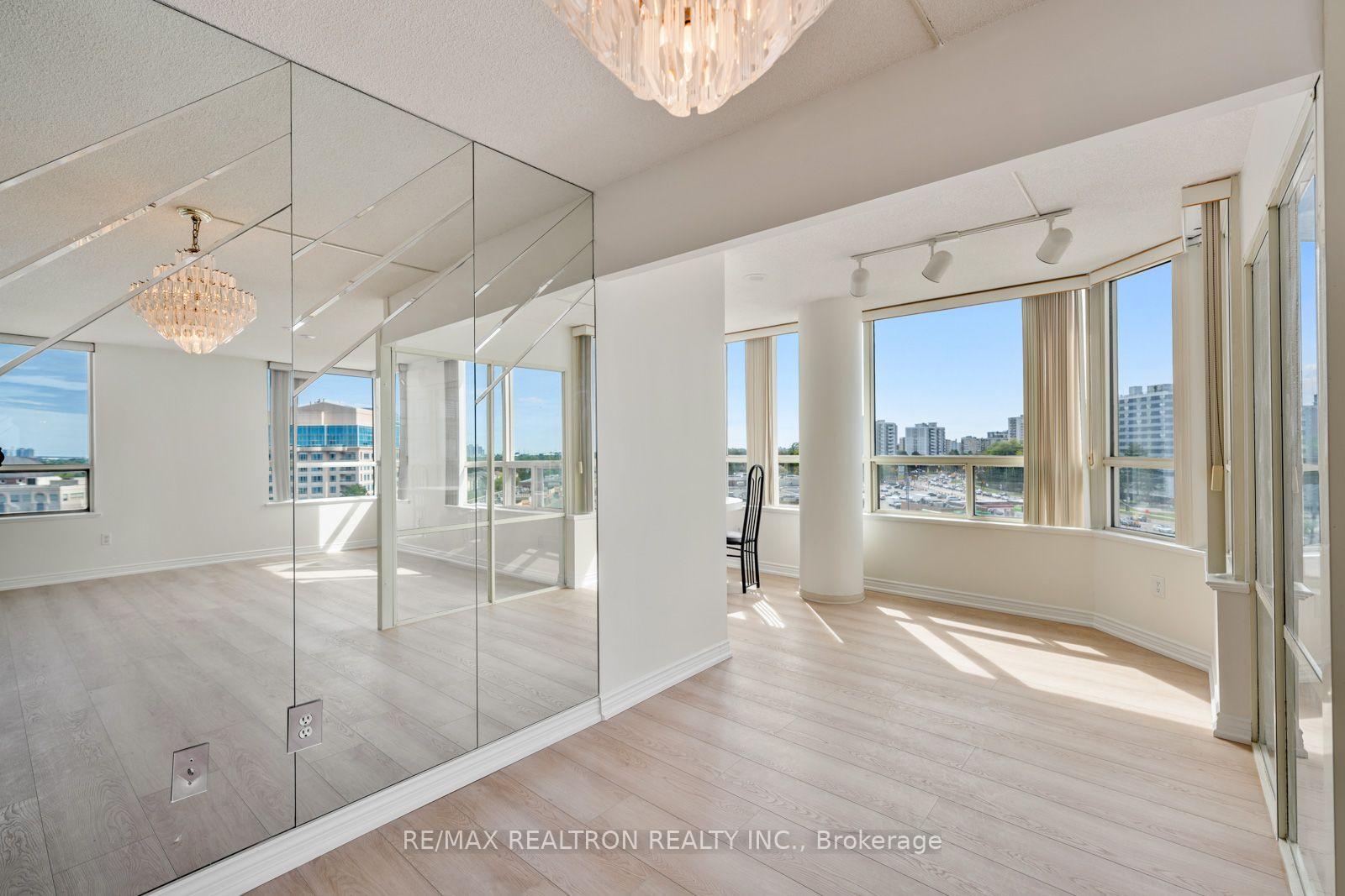 Photo 9 of Unit 803, 7 Townsgate Drive, Vaughan, Crestwood-Springfarm-Yorkhill — HOMEH