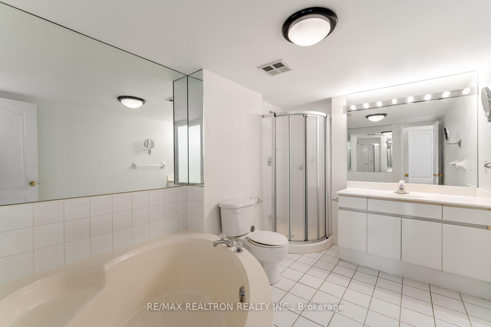 Photo 18 of Unit 803, 7 Townsgate Drive, Vaughan, Crestwood-Springfarm-Yorkhill — HOMEH
