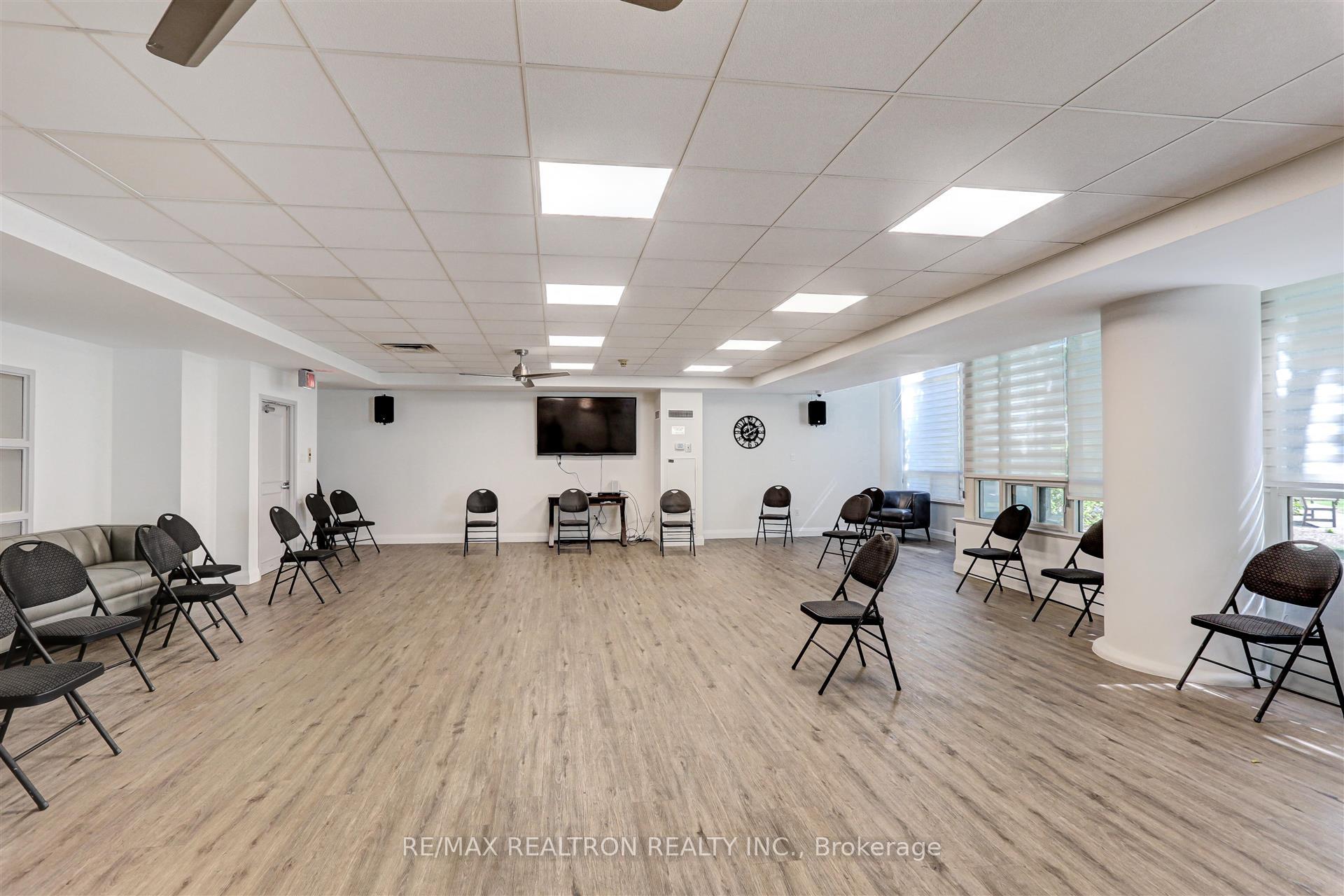 Photo 34 of Unit 803, 7 Townsgate Drive, Vaughan, Crestwood-Springfarm-Yorkhill — HOMEH
