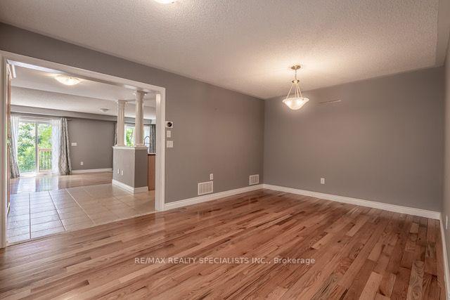 Photo 10 of 3222 Sharp Road, Burlington, Alton — HOMEH
