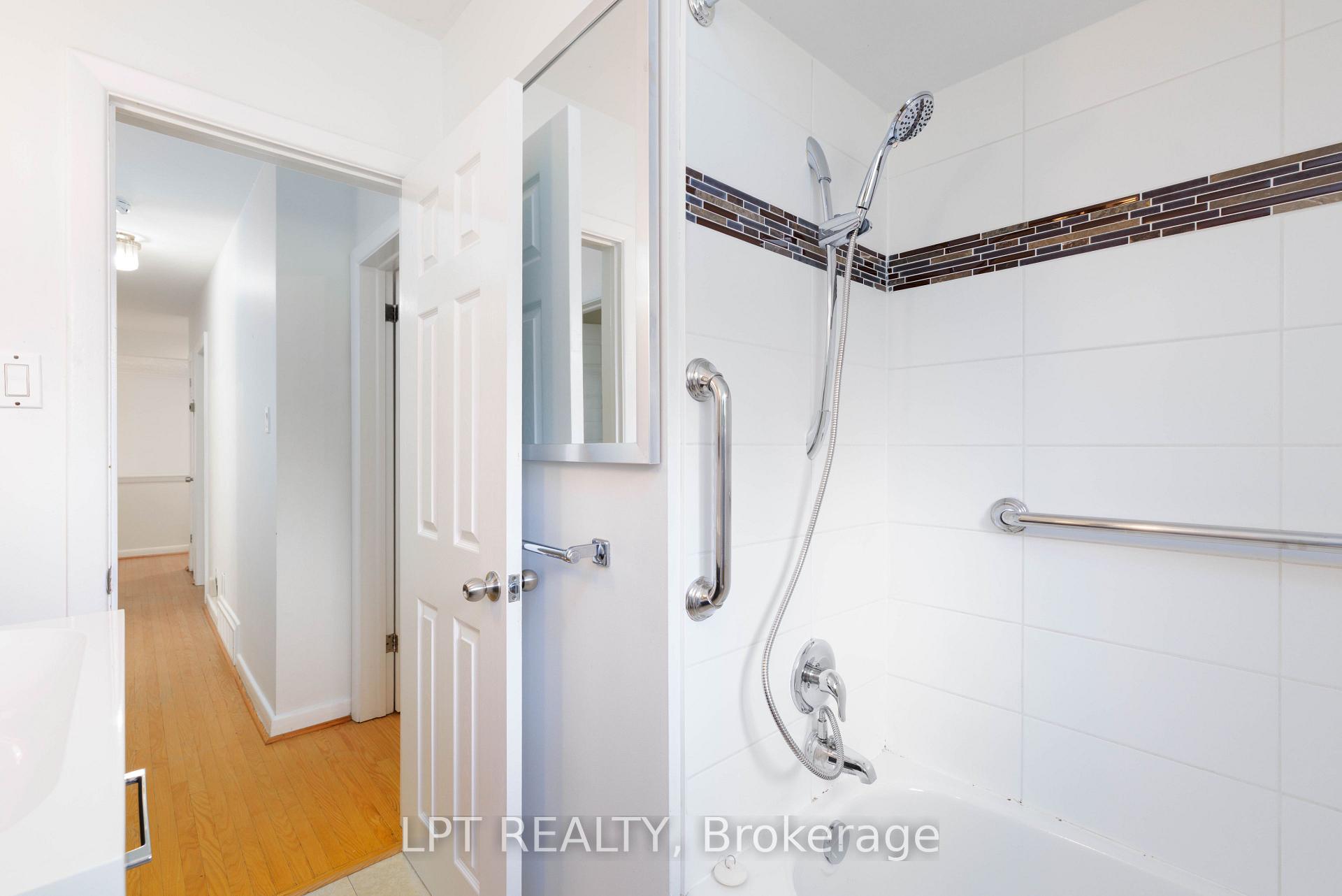 Photo 19 of 67 Woodthorpe Road, North York, Victoria Village — HOMEH