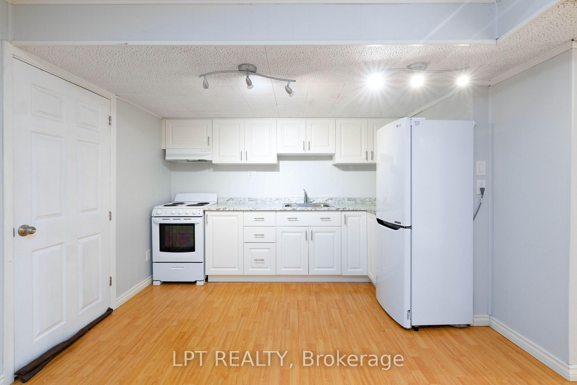 Photo 25 of 67 Woodthorpe Road, North York, Victoria Village — HOMEH