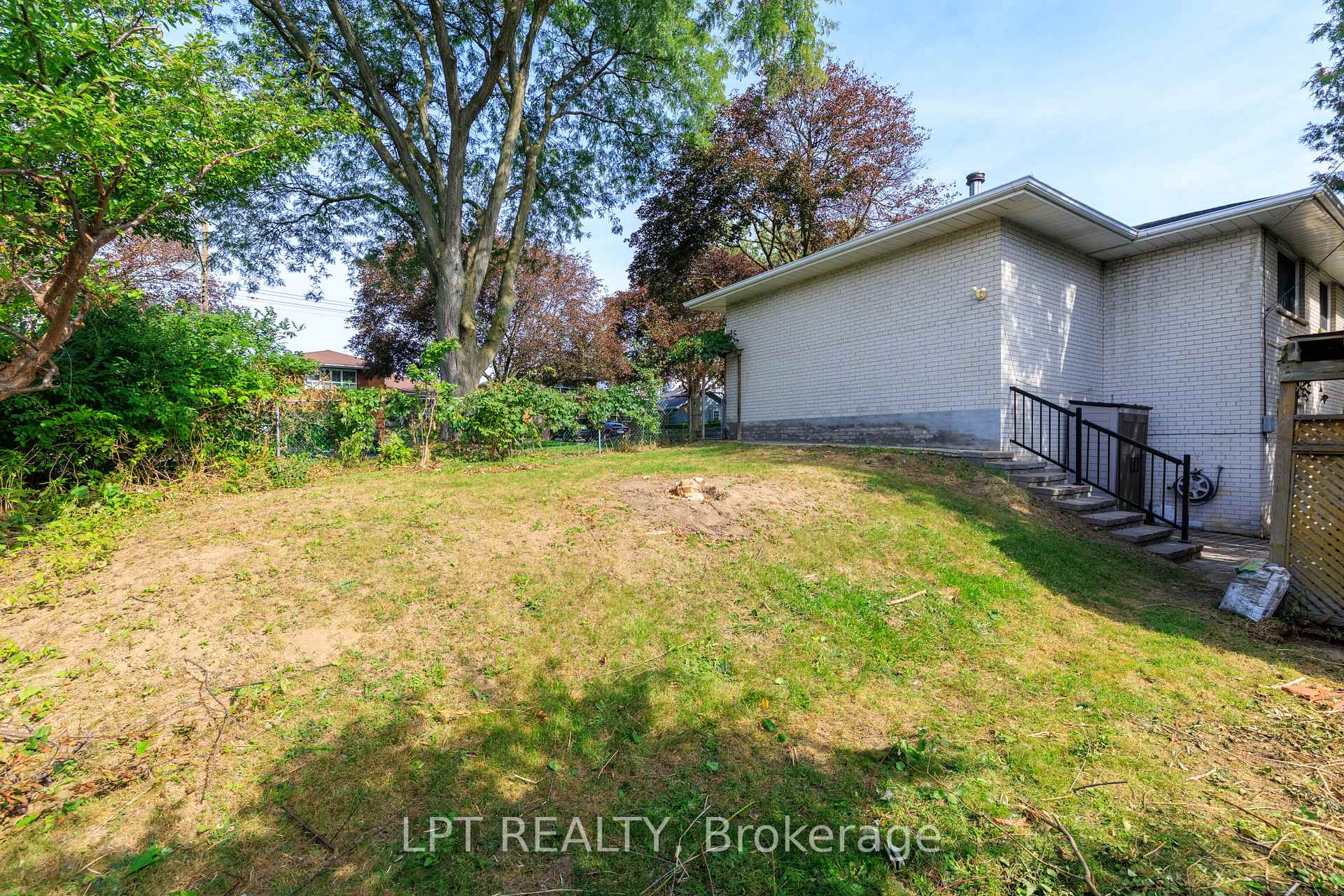 Photo 35 of 67 Woodthorpe Road, North York, Victoria Village — HOMEH