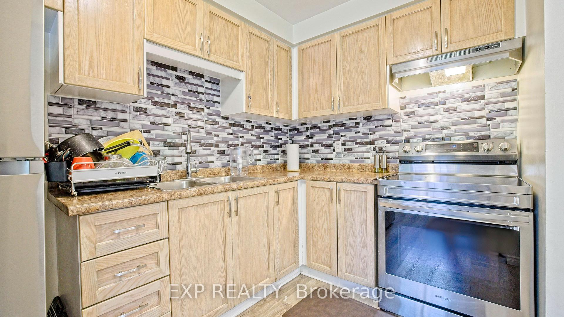 Photo 8 of 410 King William Street, Hamilton, Landsdale — HOMEH