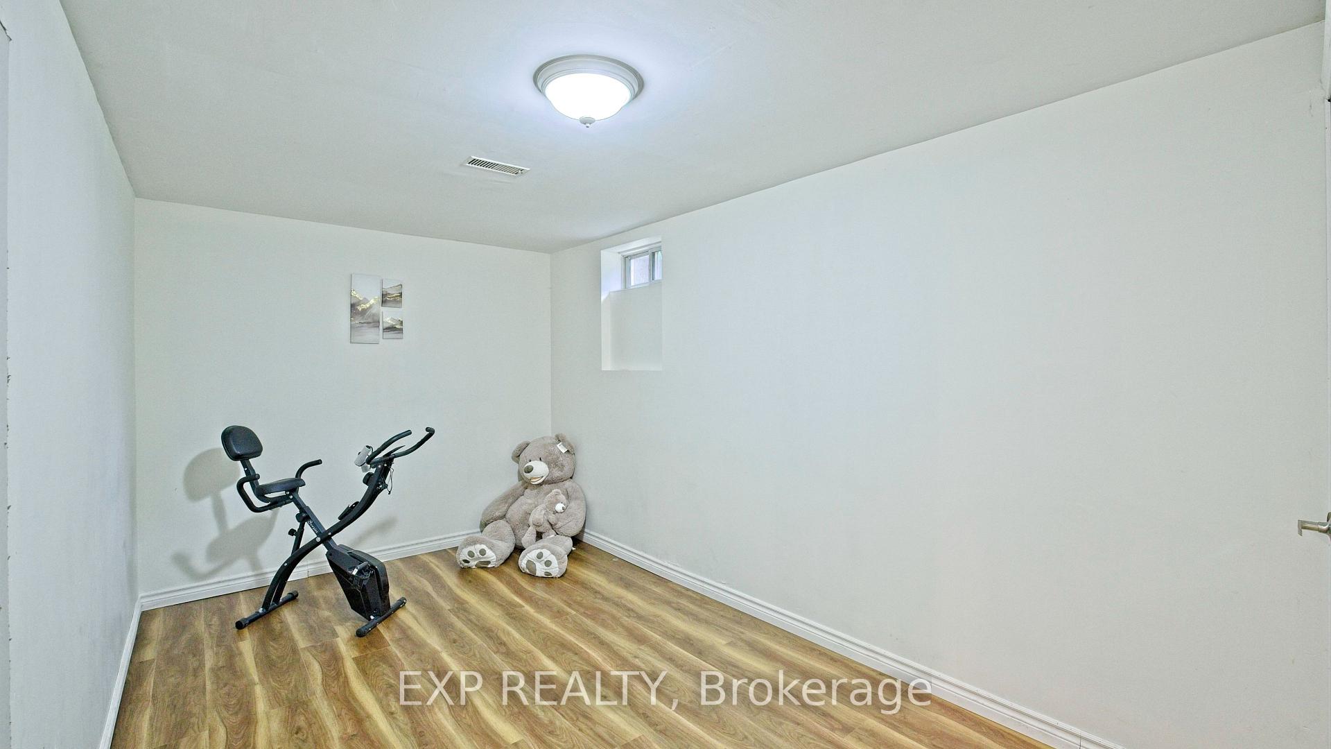 Photo 31 of 410 King William Street, Hamilton, Landsdale — HOMEH