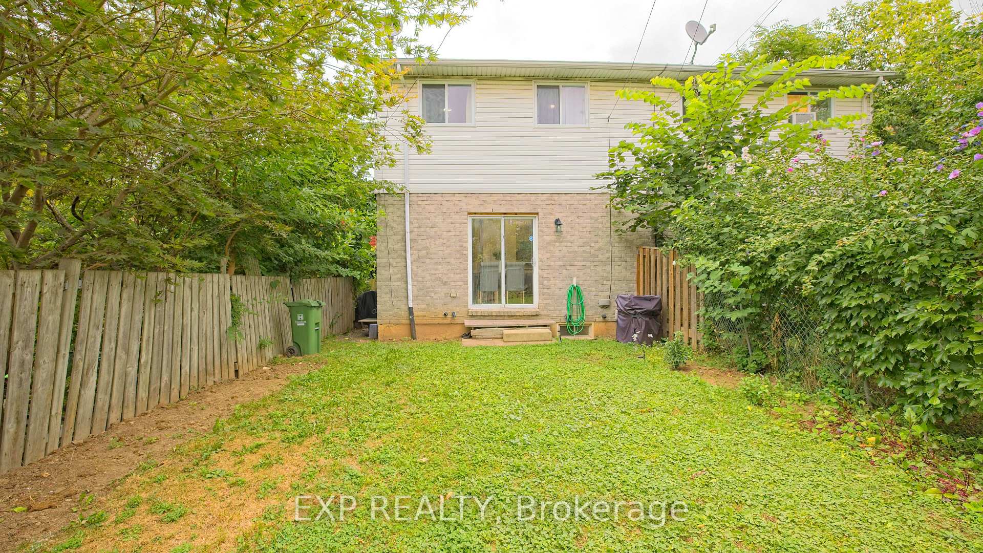 Photo 35 of 410 King William Street, Hamilton, Landsdale — HOMEH