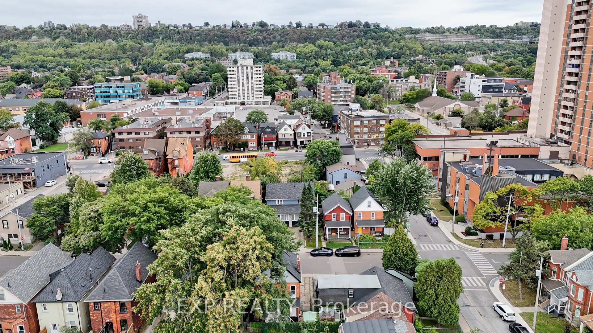Photo 38 of 410 King William Street, Hamilton, Landsdale — HOMEH