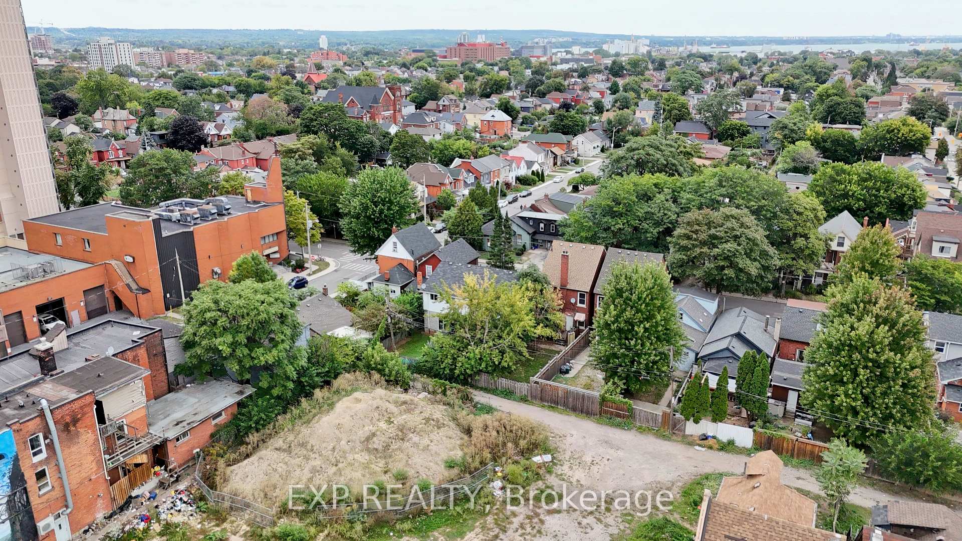 Photo 46 of 410 King William Street, Hamilton, Landsdale — HOMEH