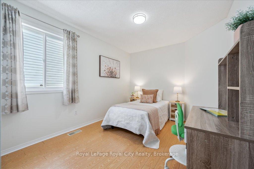 Photo 24 of 47 McCurdy Road, Guelph, Kortright West — HOMEH