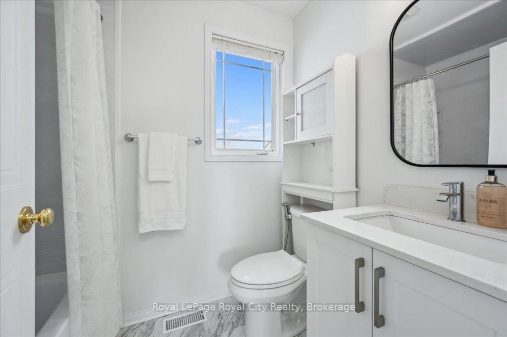 Photo 30 of 47 McCurdy Road, Guelph, Kortright West — HOMEH