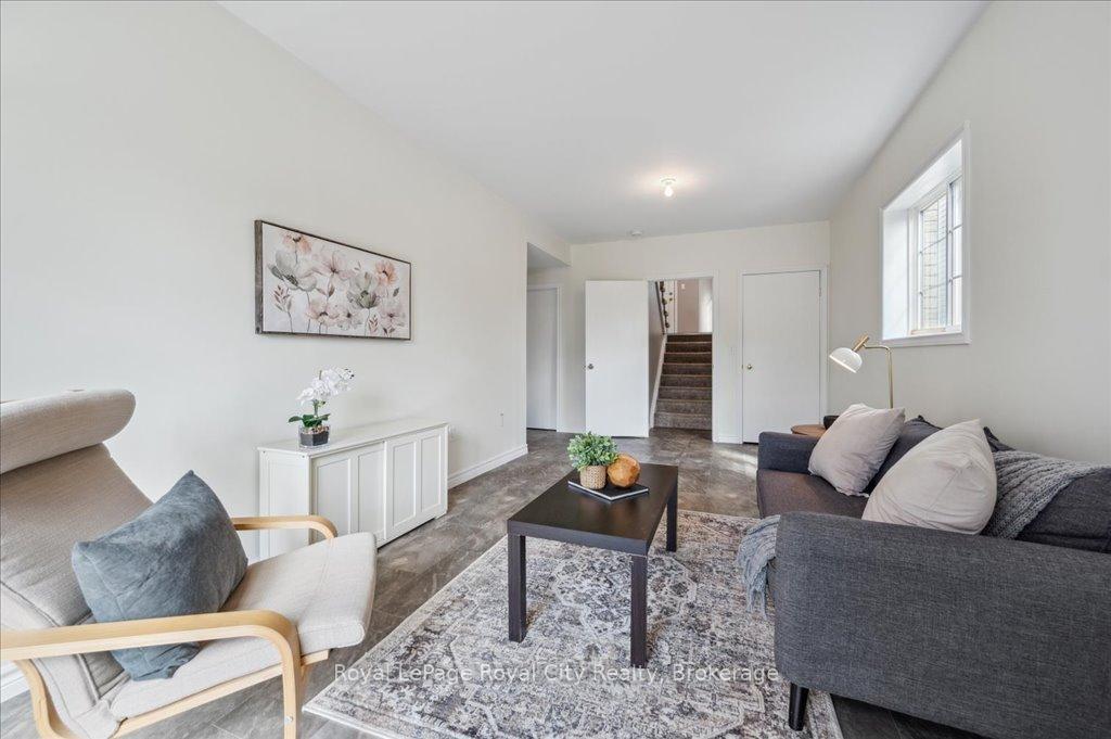 Photo 33 of 47 McCurdy Road, Guelph, Kortright West — HOMEH