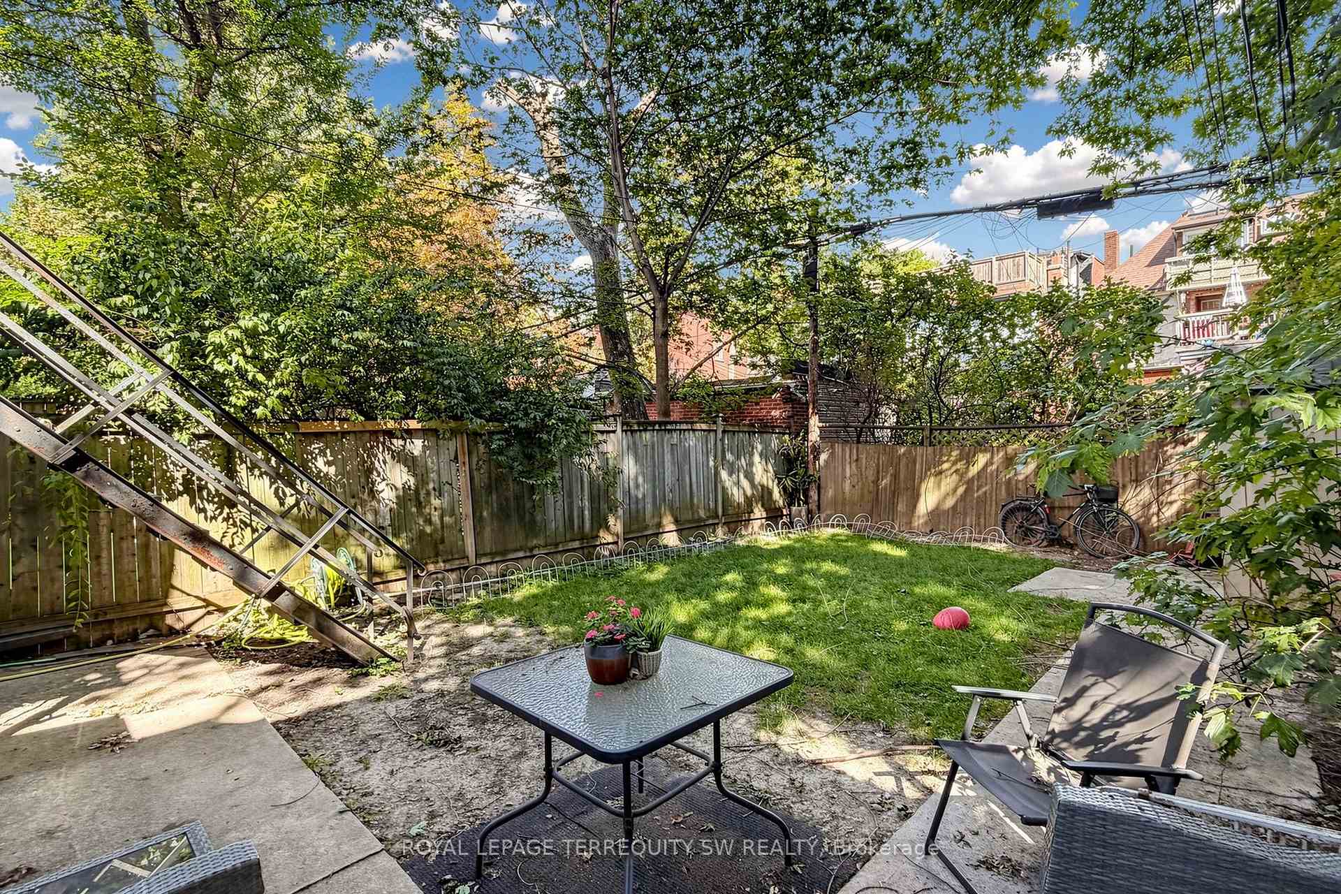 Photo 13 of Unit 1, 115 Madison Avenue, Toronto, The Annex — HOMEH