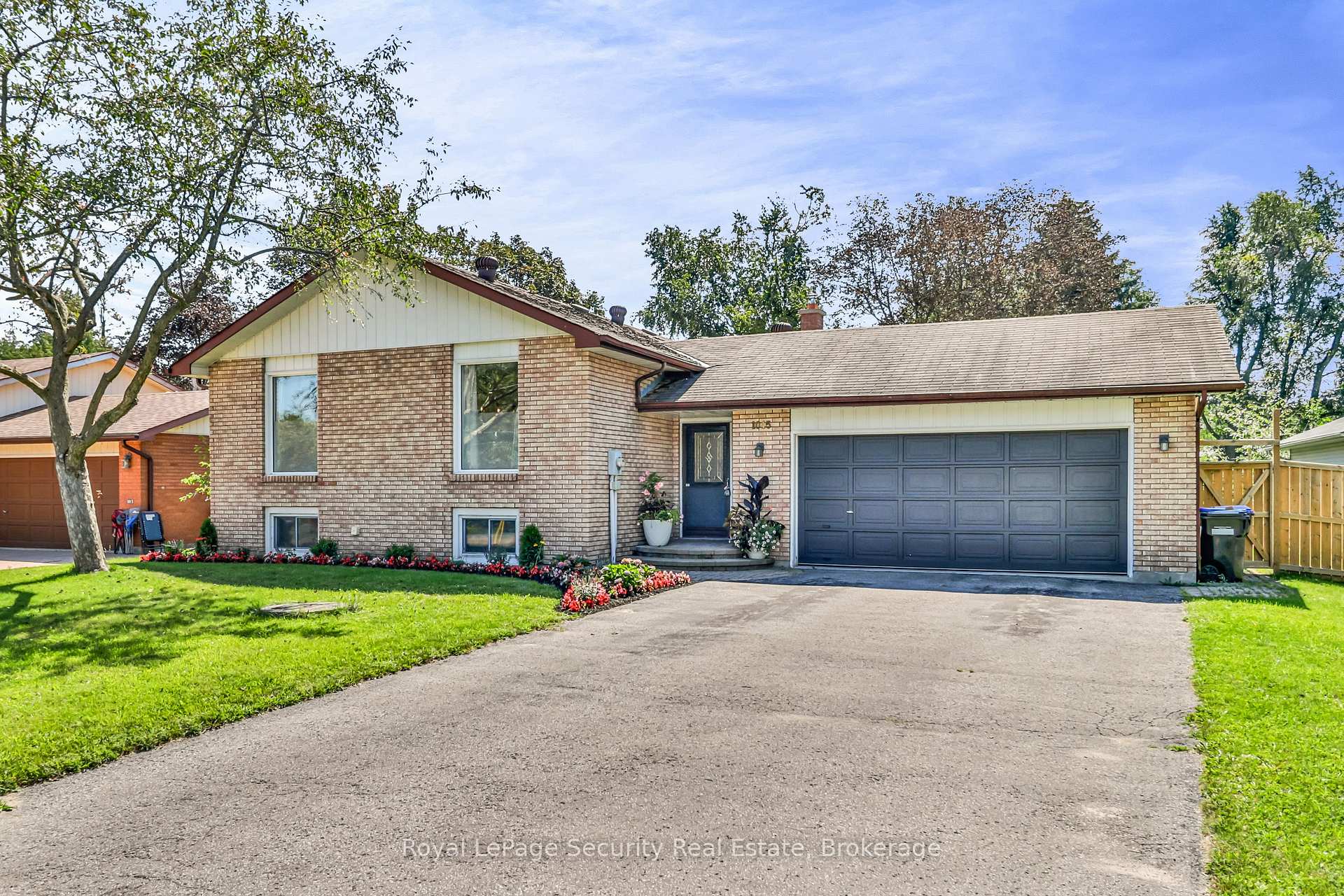 Photo 3 of 1045 Lebanon Drive, Innisfil, Alcona — HOMEH
