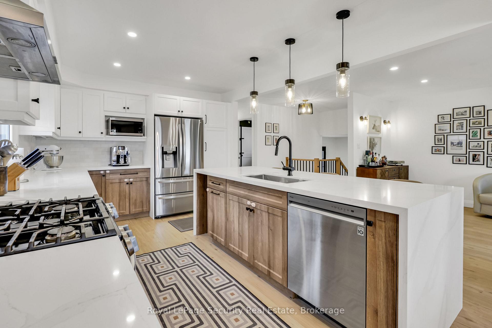 Photo 21 of 1045 Lebanon Drive, Innisfil, Alcona — HOMEH