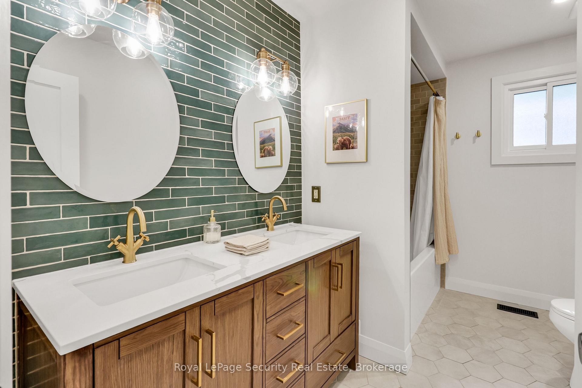Photo 31 of 1045 Lebanon Drive, Innisfil, Alcona — HOMEH