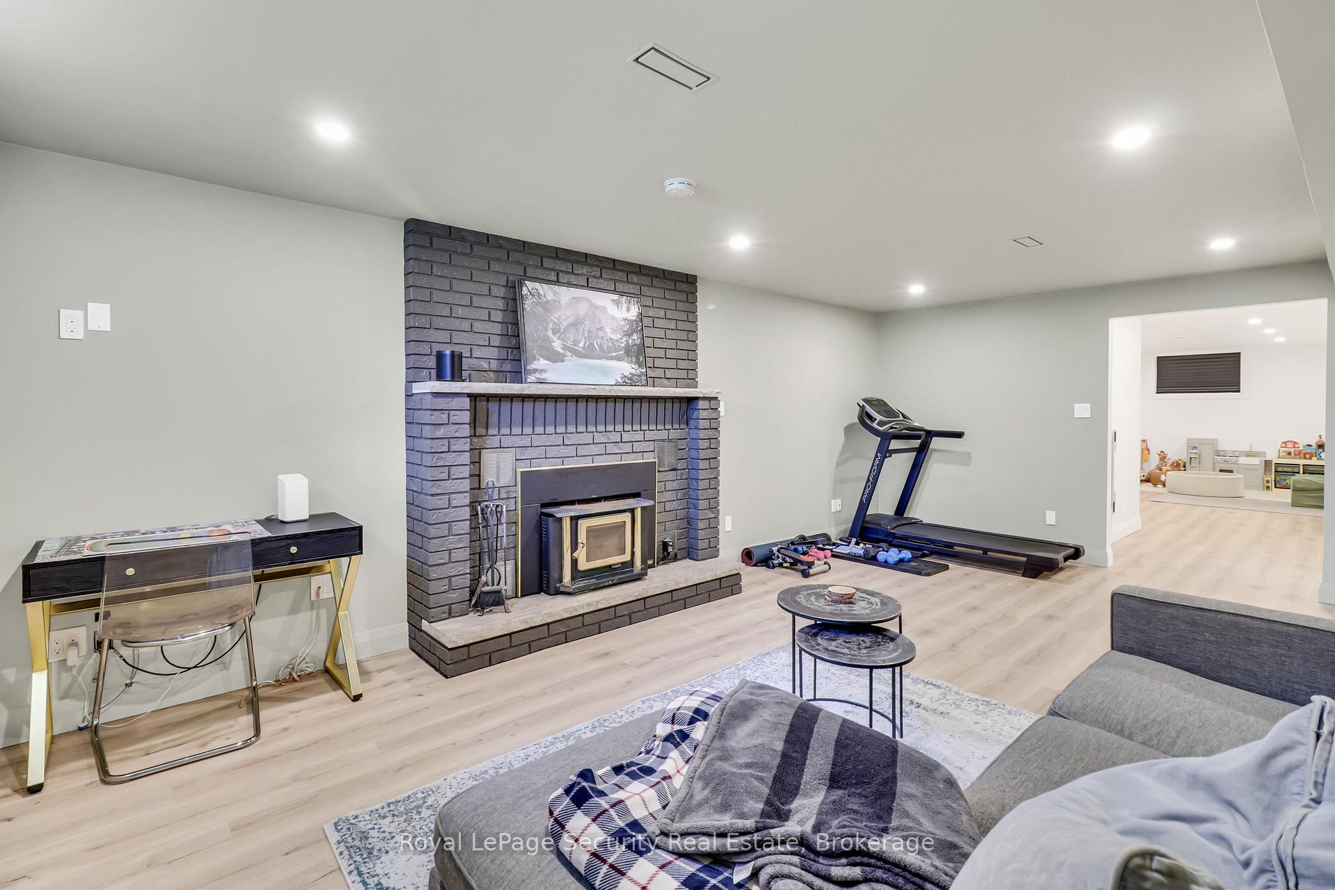 Photo 35 of 1045 Lebanon Drive, Innisfil, Alcona — HOMEH