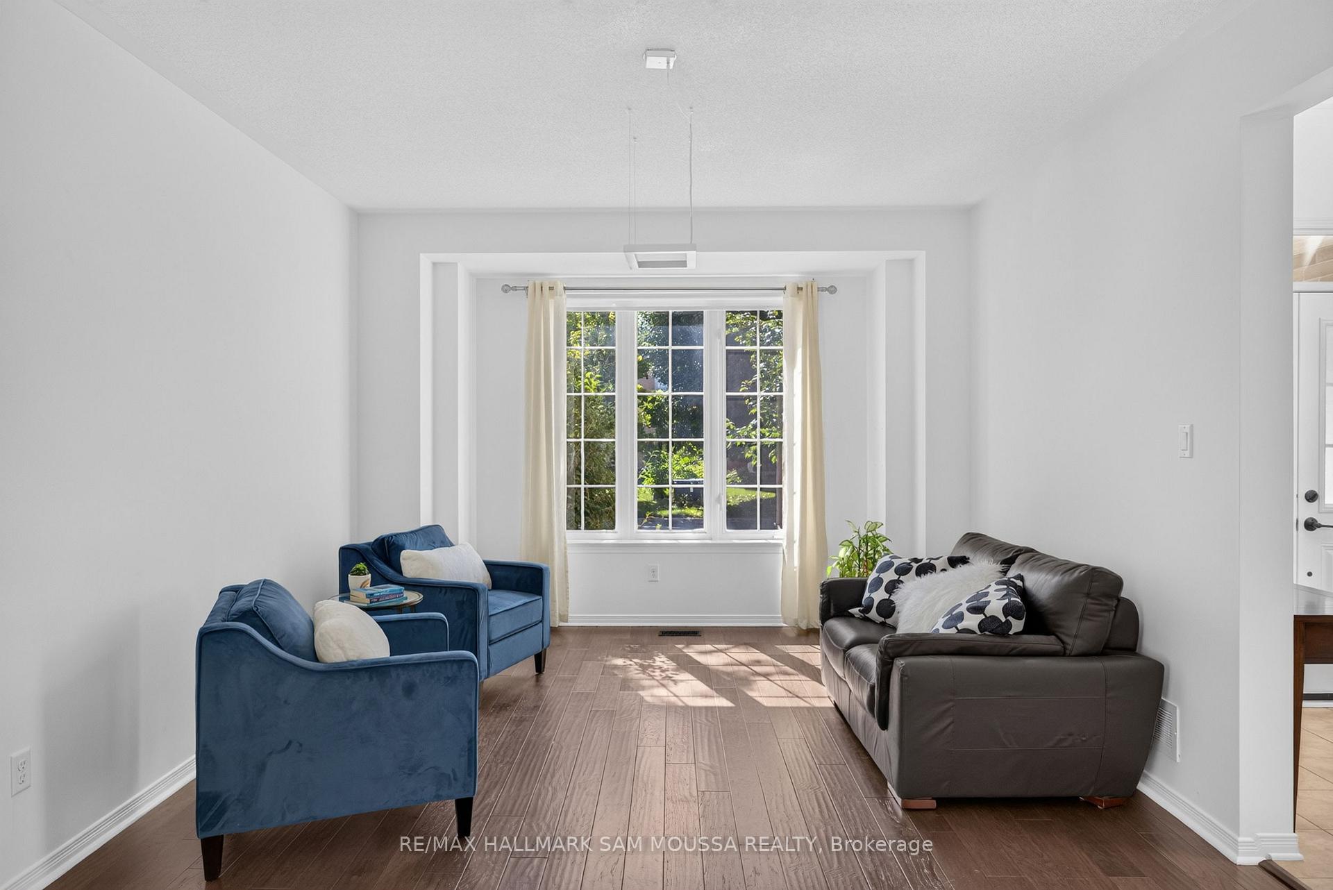 Photo 5 of 531 Dalewood Crescent, Ottawa, Stittsville (South) — HOMEH