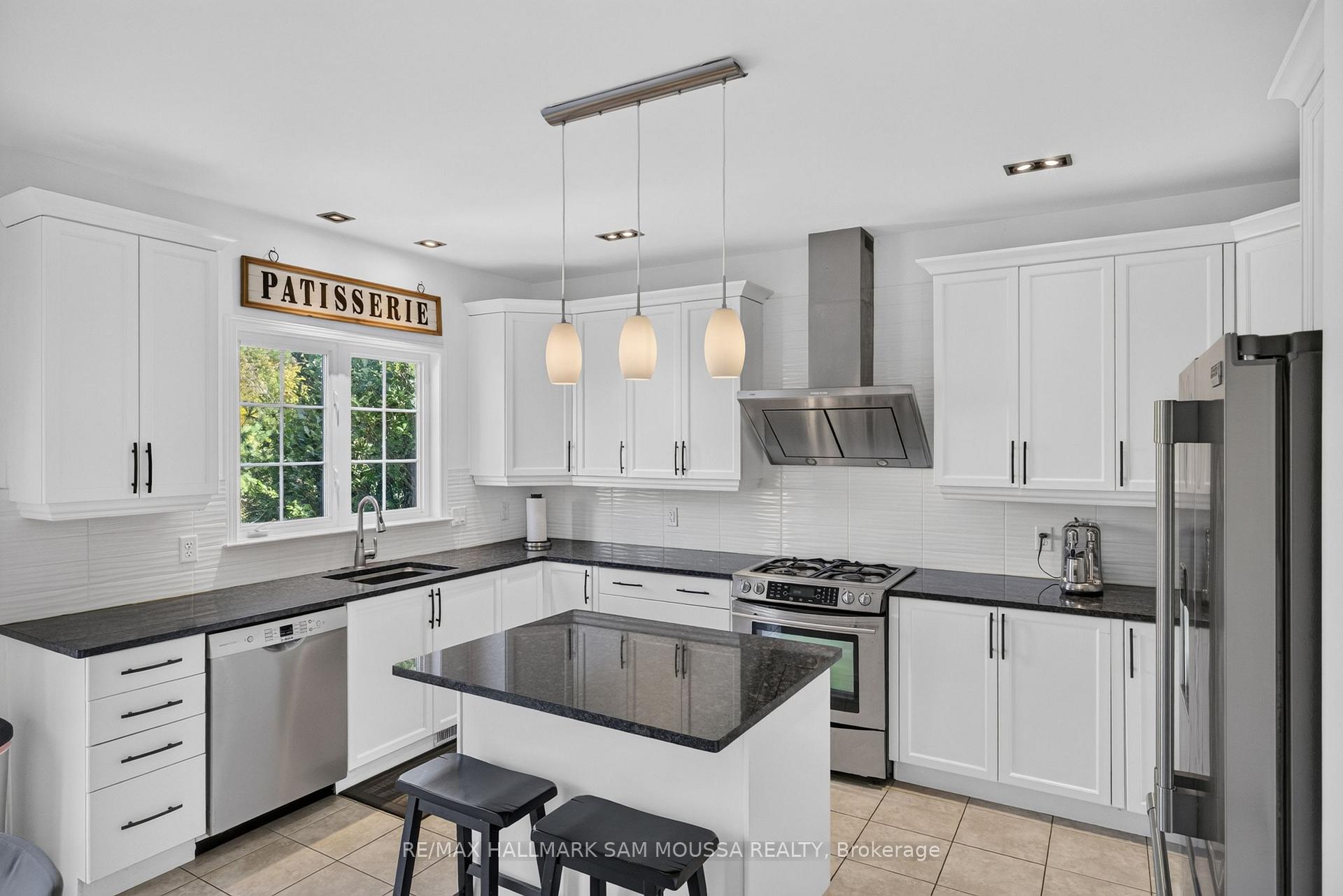 Photo 8 of 531 Dalewood Crescent, Ottawa, Stittsville (South) — HOMEH