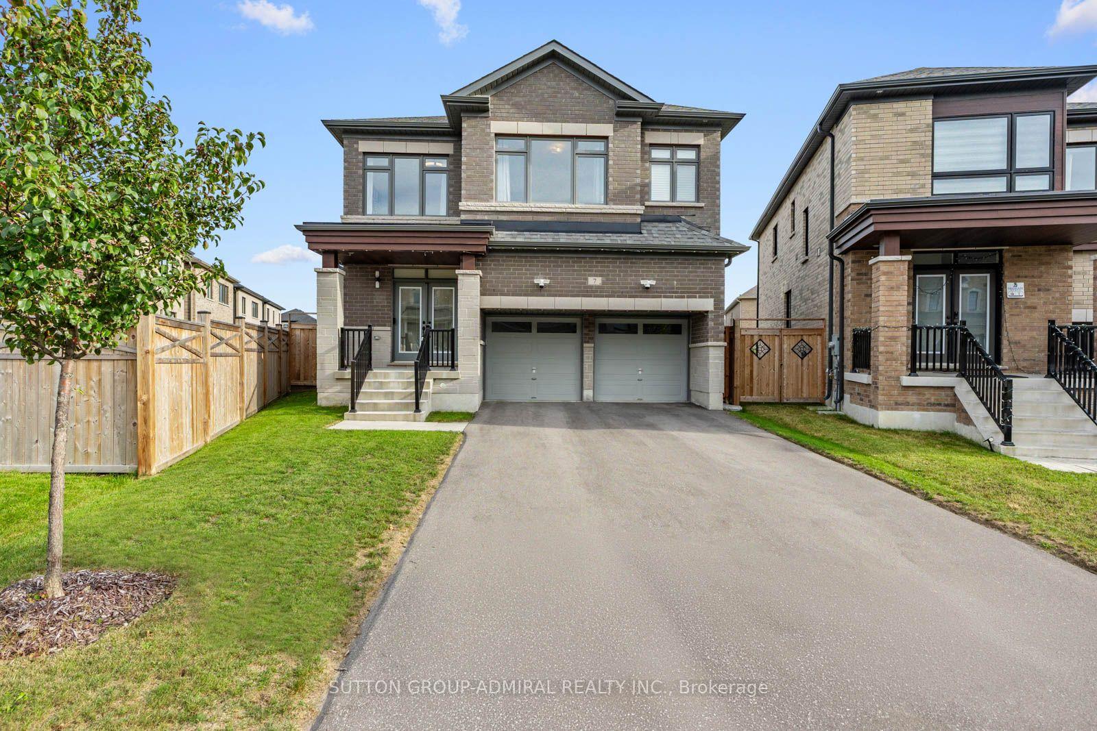 Photo 2 of 7 Priory Drive, Whitby, Rural Whitby — HOMEH
