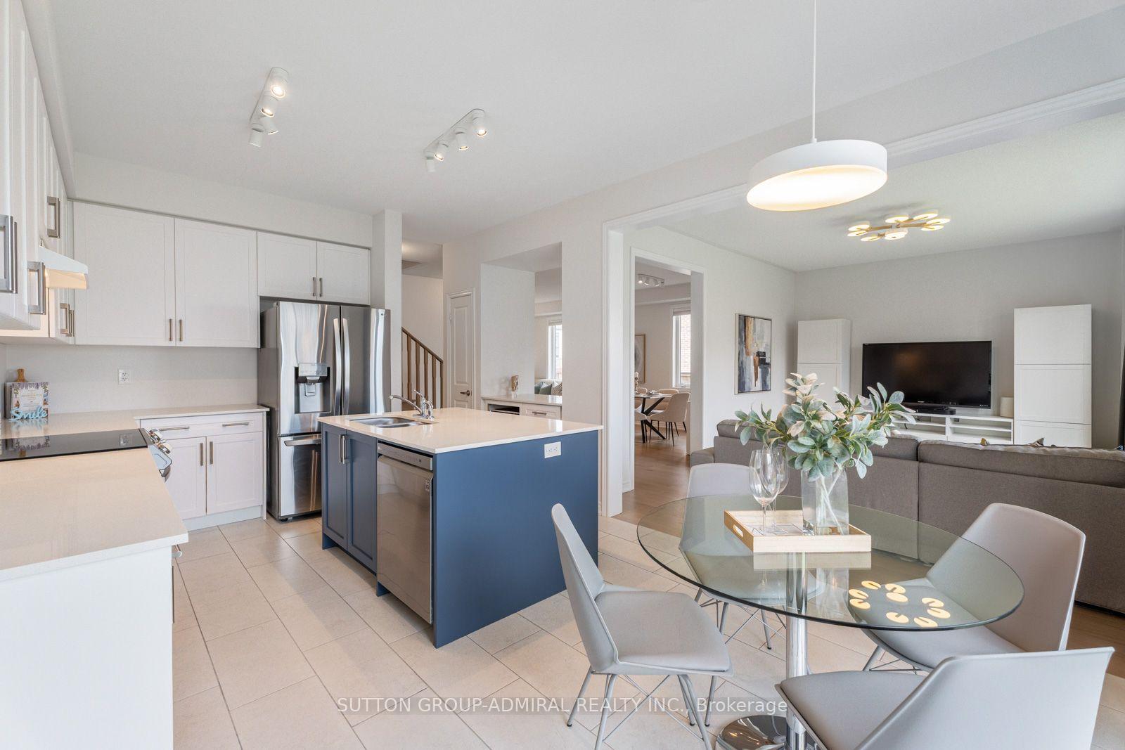Photo 21 of 7 Priory Drive, Whitby, Rural Whitby — HOMEH
