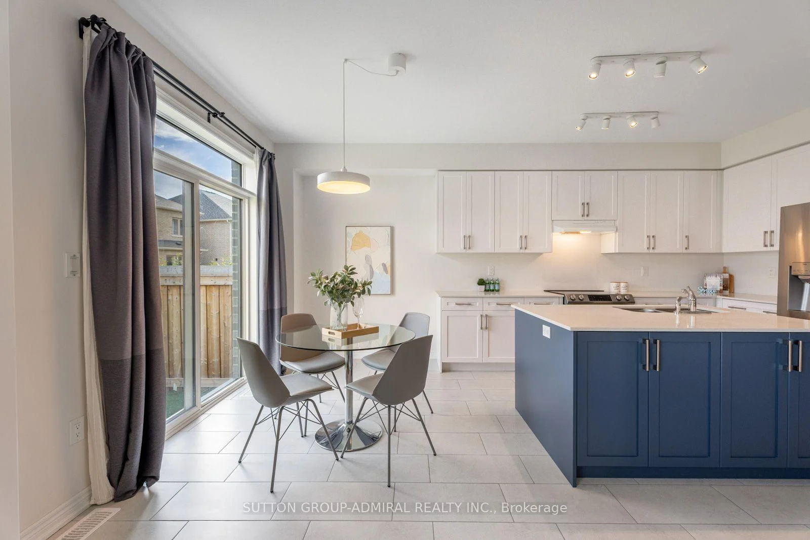 Photo 20 of 7 Priory Drive, Whitby, Rural Whitby — HOMEH