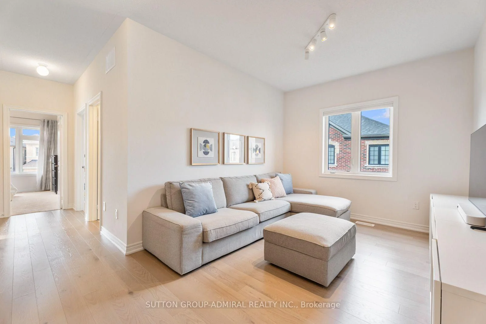 Photo 28 of 7 Priory Drive, Whitby, Rural Whitby — HOMEH