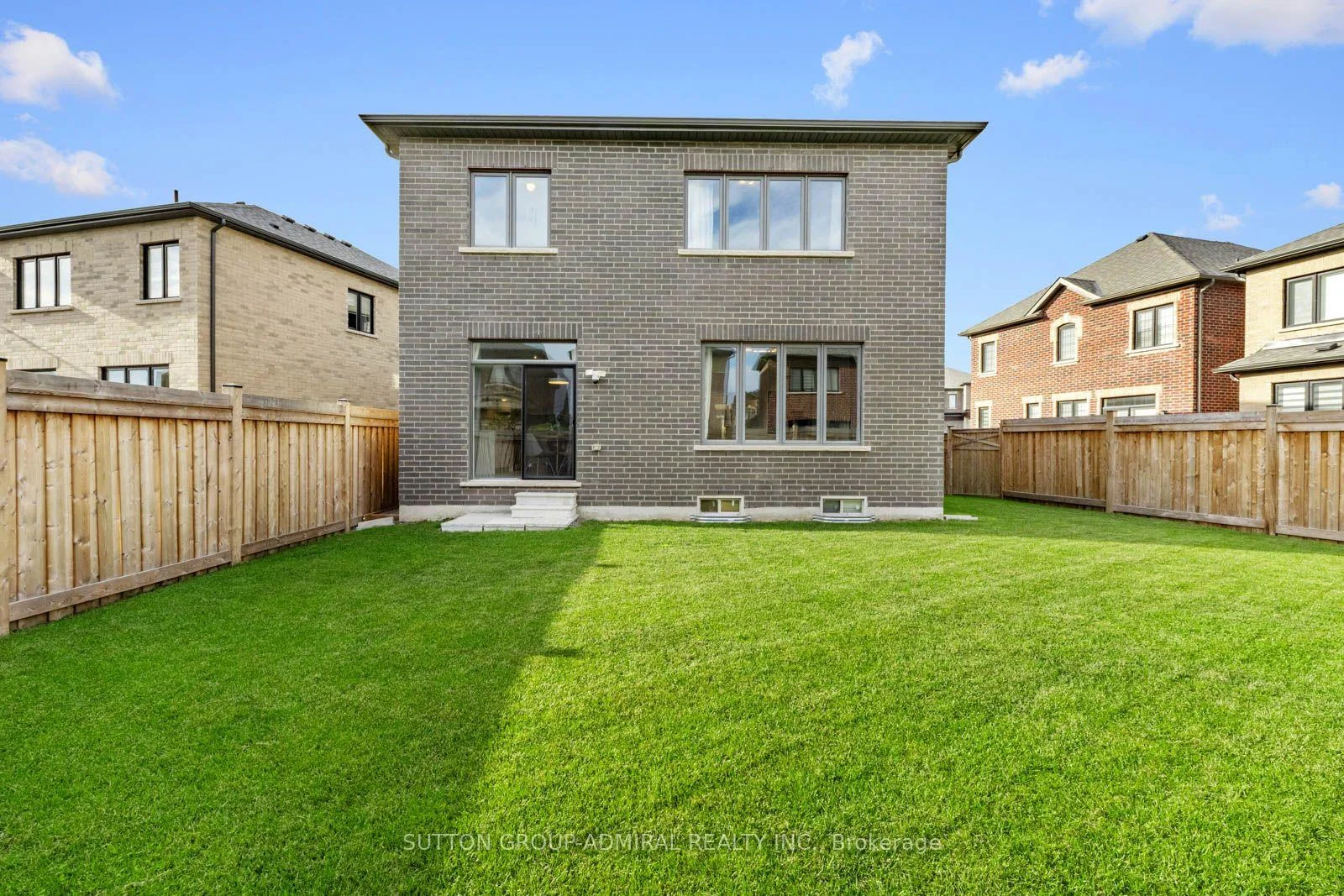 Photo 51 of 7 Priory Drive, Whitby, Rural Whitby — HOMEH