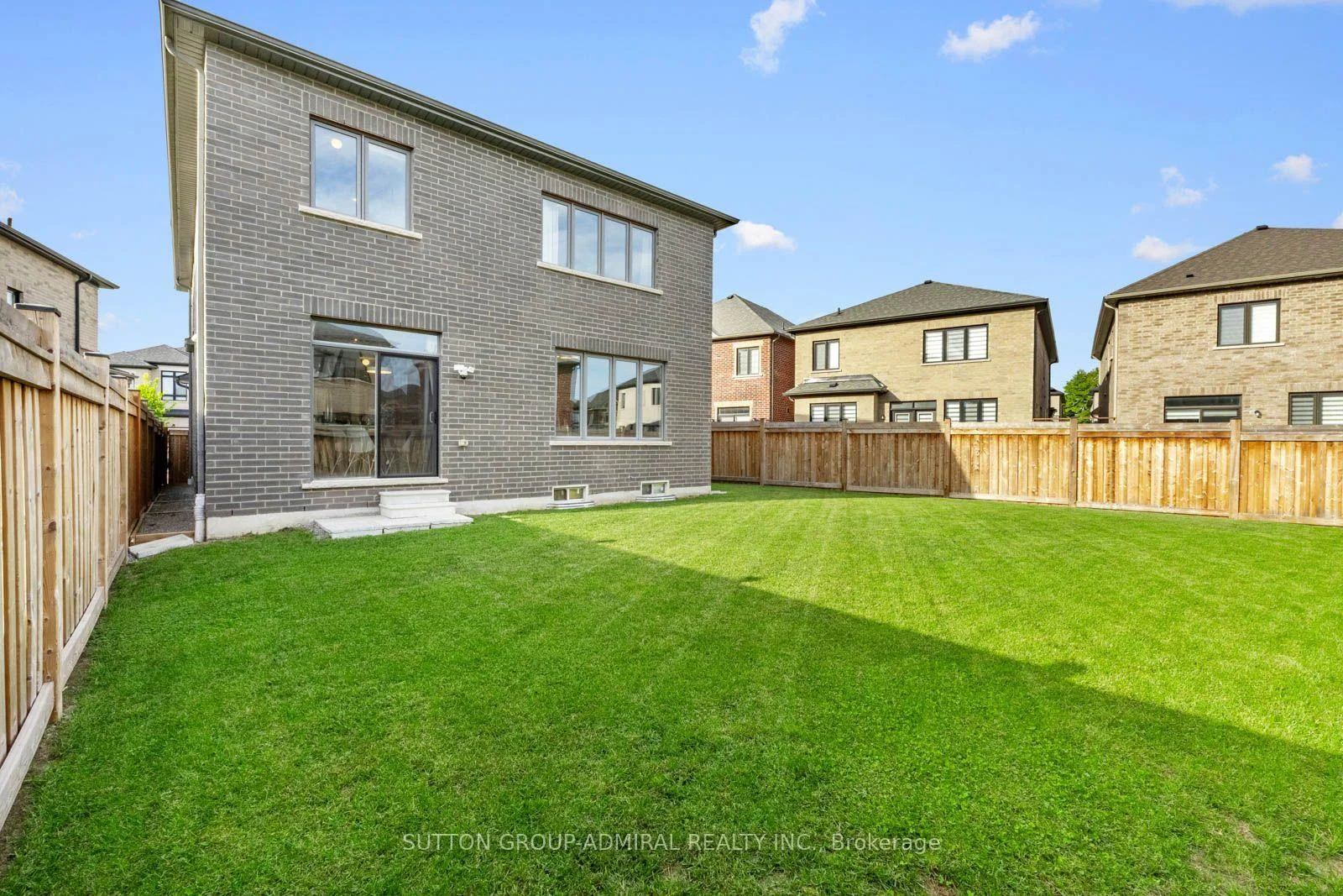Photo 53 of 7 Priory Drive, Whitby, Rural Whitby — HOMEH