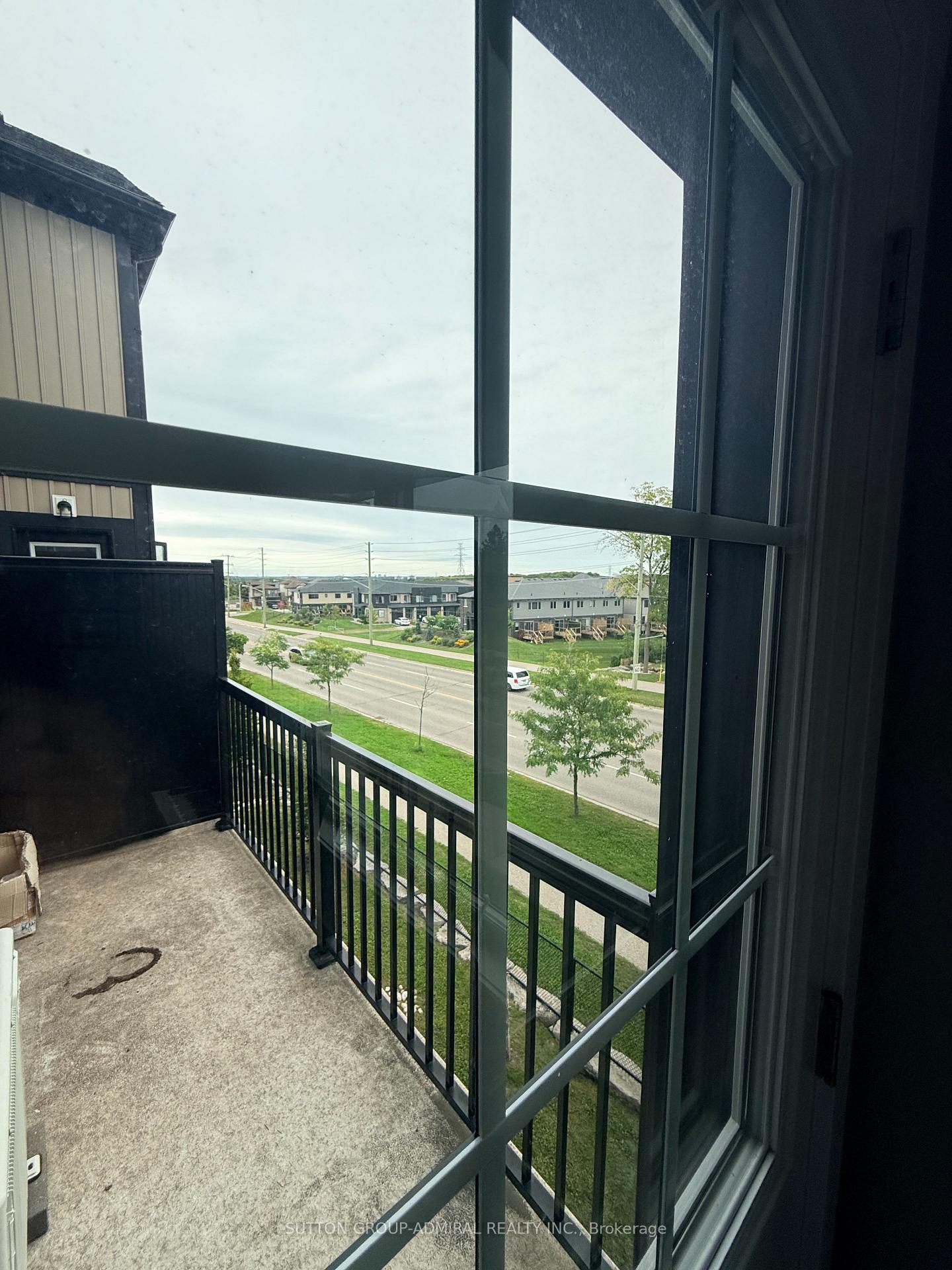 Photo 10 of Unit C, 148 Rochefort Street, Kitchener, Huron Park — HOMEH