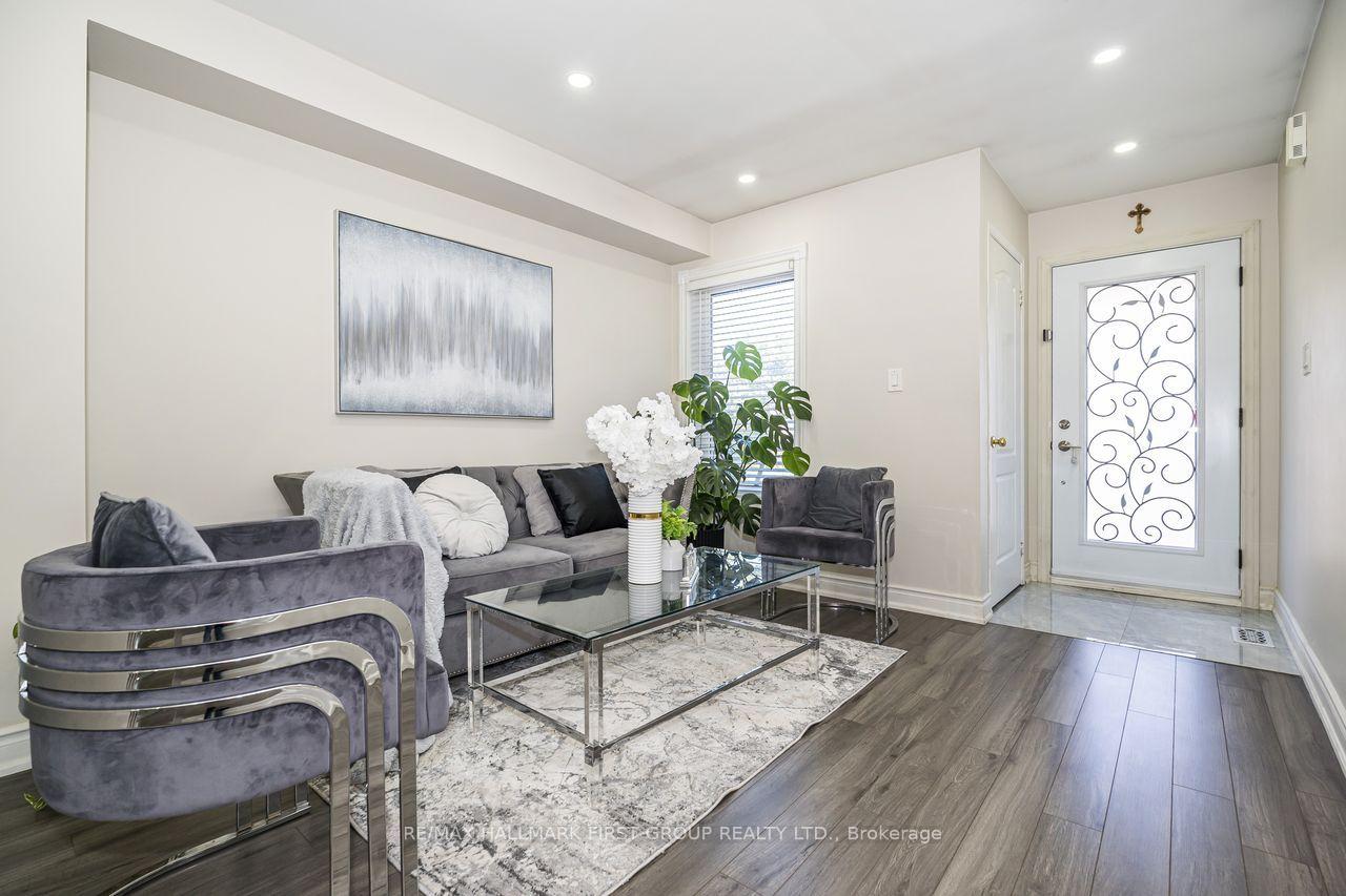 Photo 6 of 5 Cranston Avenue, Ajax, Northeast Ajax — HOMEH