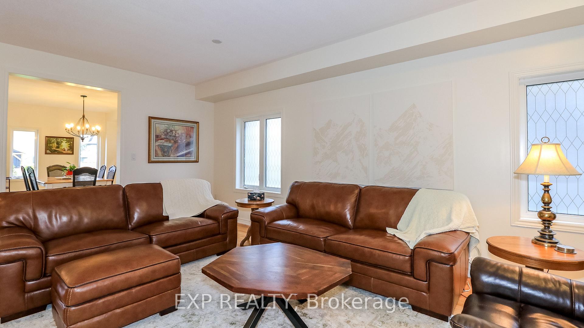 Photo 11 of 251 Ridley Crescent, Southgate — HOMEH