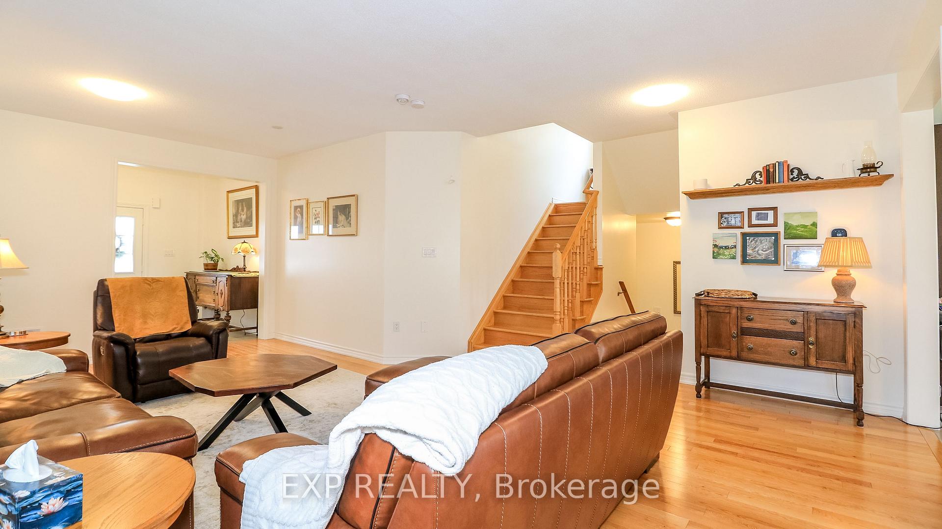 Photo 13 of 251 Ridley Crescent, Southgate — HOMEH
