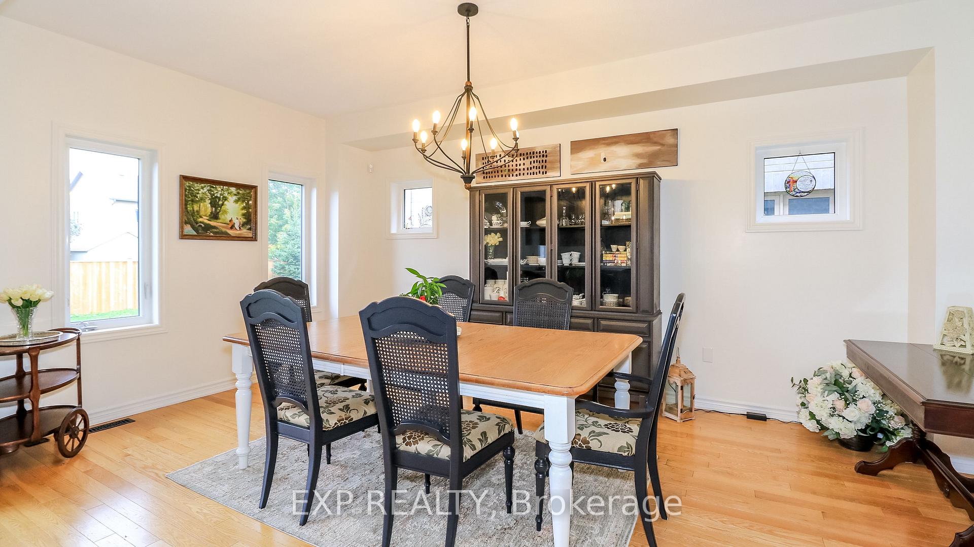 Photo 15 of 251 Ridley Crescent, Southgate — HOMEH