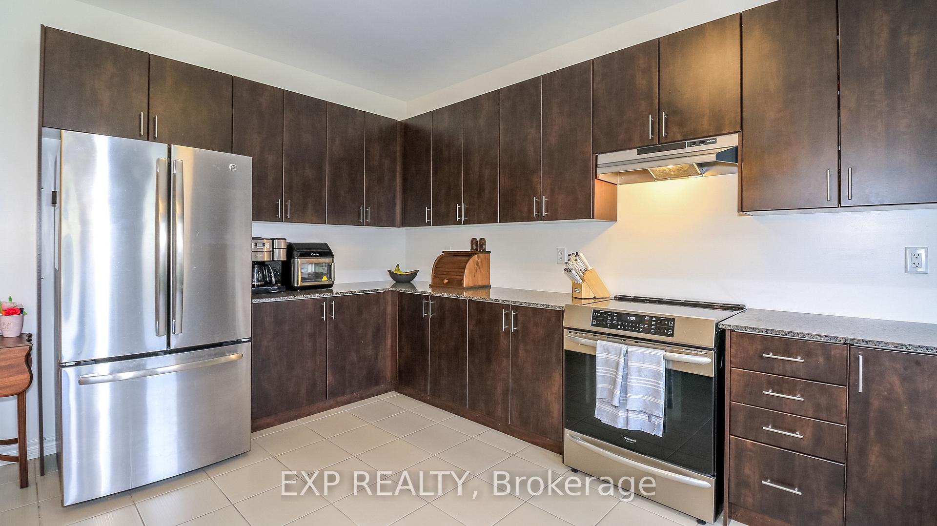 Photo 20 of 251 Ridley Crescent, Southgate — HOMEH