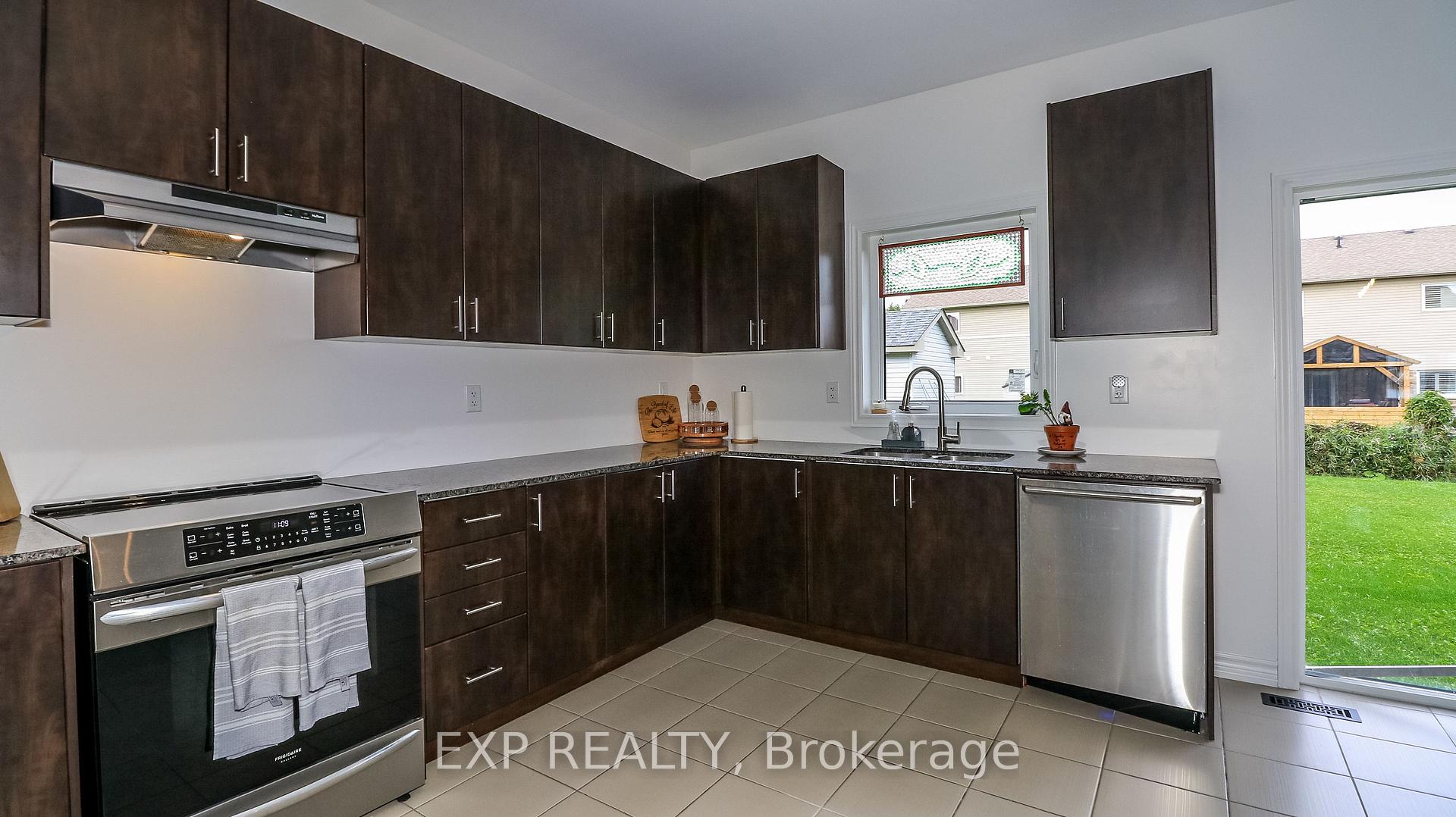 Photo 21 of 251 Ridley Crescent, Southgate — HOMEH