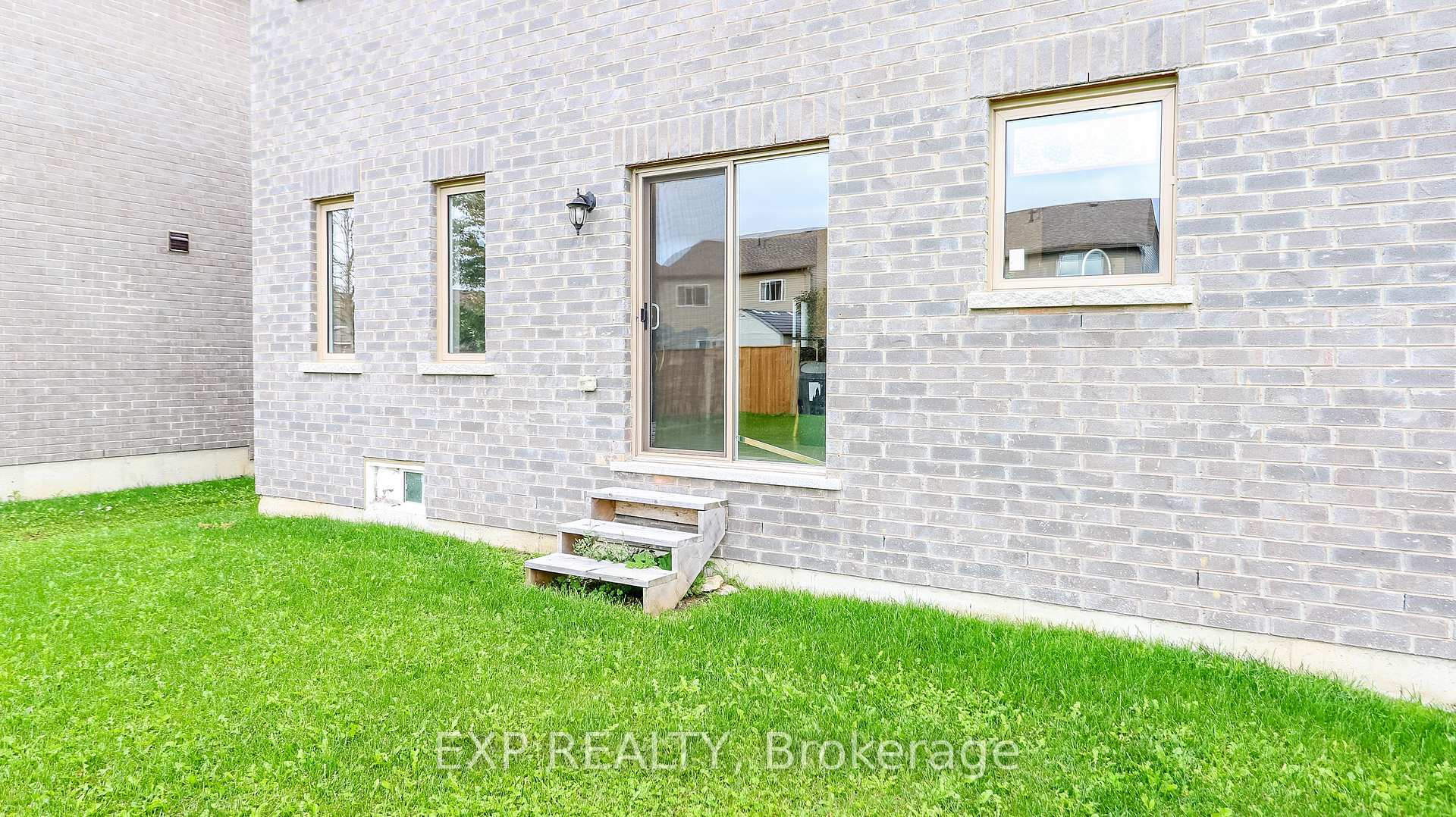 Photo 42 of 251 Ridley Crescent, Southgate — HOMEH