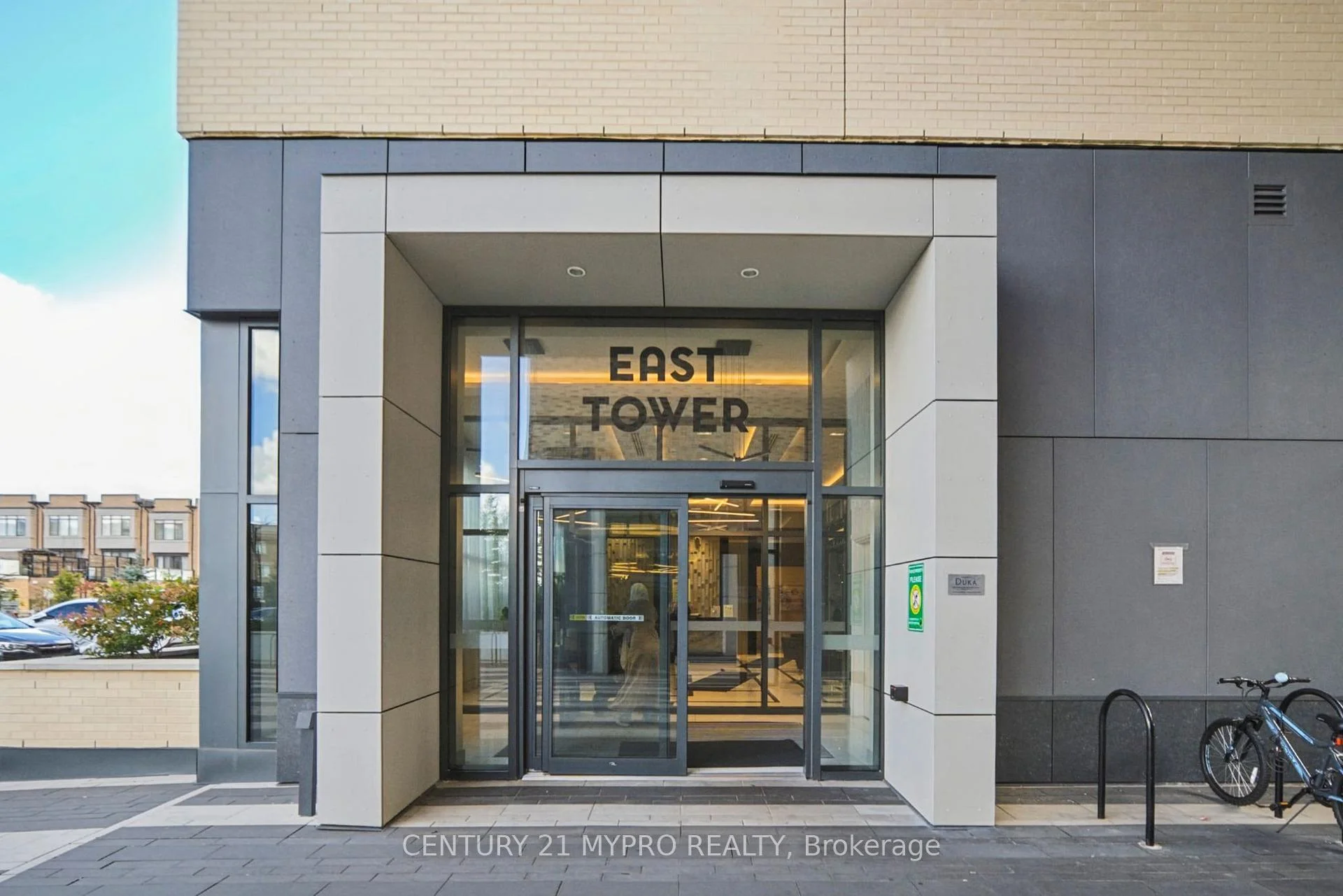 Photo 3 of Unit 713, 100 Eagle Rock Way, Vaughan, Rural Vaughan — HOMEH