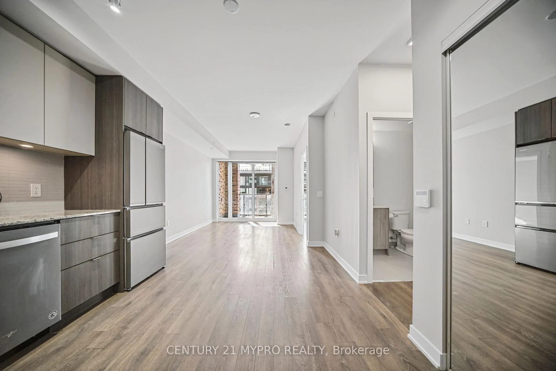 Photo 7 of Unit 713, 100 Eagle Rock Way, Vaughan, Rural Vaughan — HOMEH