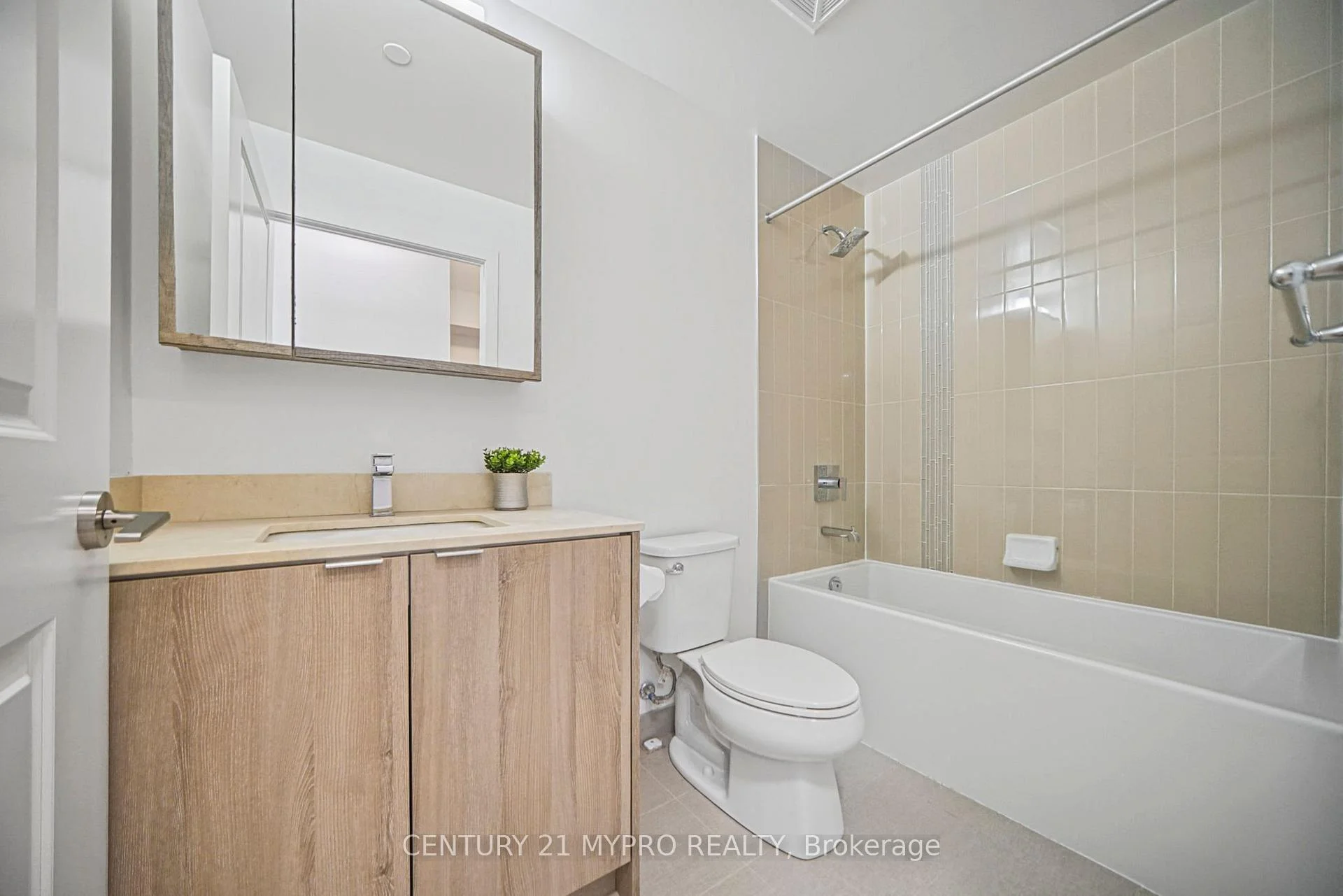 Photo 21 of Unit 713, 100 Eagle Rock Way, Vaughan, Rural Vaughan — HOMEH