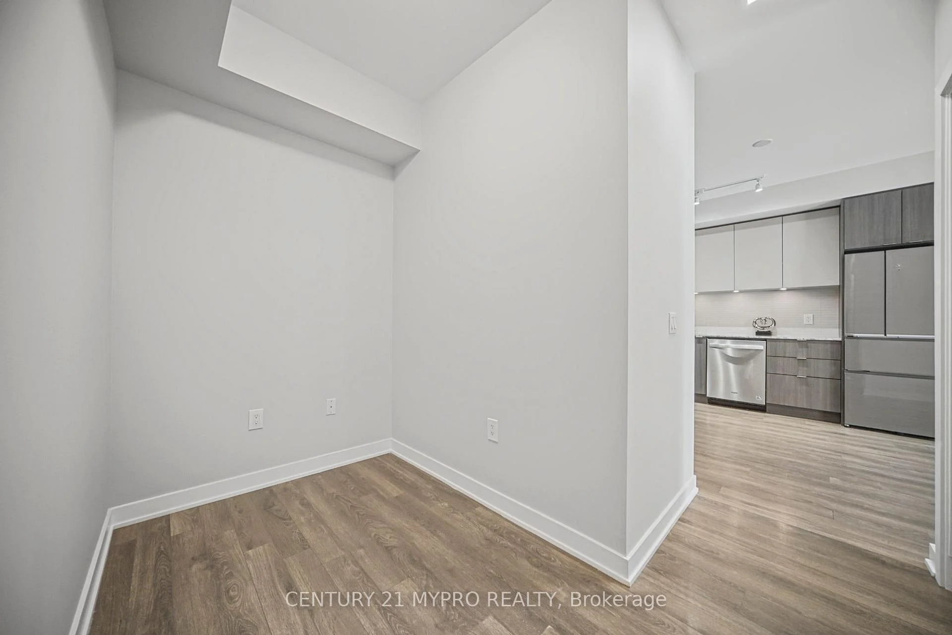 Photo 22 of Unit 713, 100 Eagle Rock Way, Vaughan, Rural Vaughan — HOMEH