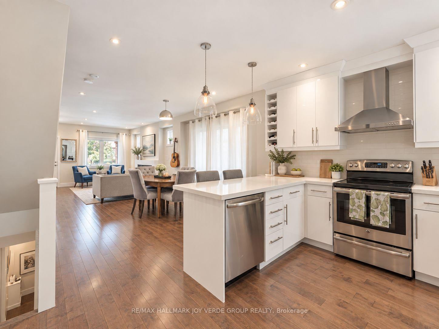 Photo 9 of 460 Davisville Avenue, Toronto, Mount Pleasant East — HOMEH