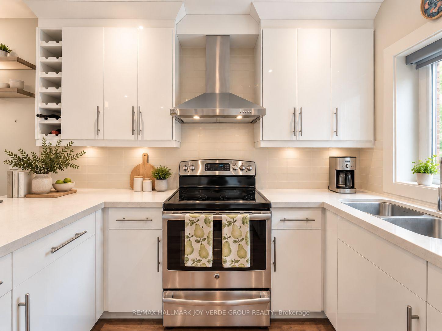 Photo 10 of 460 Davisville Avenue, Toronto, Mount Pleasant East — HOMEH