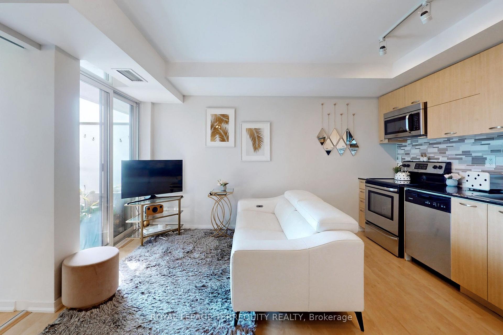 Photo 9 of Unit 710, 38 Joe Shuster Way, Toronto, South Parkdale — HOMEH