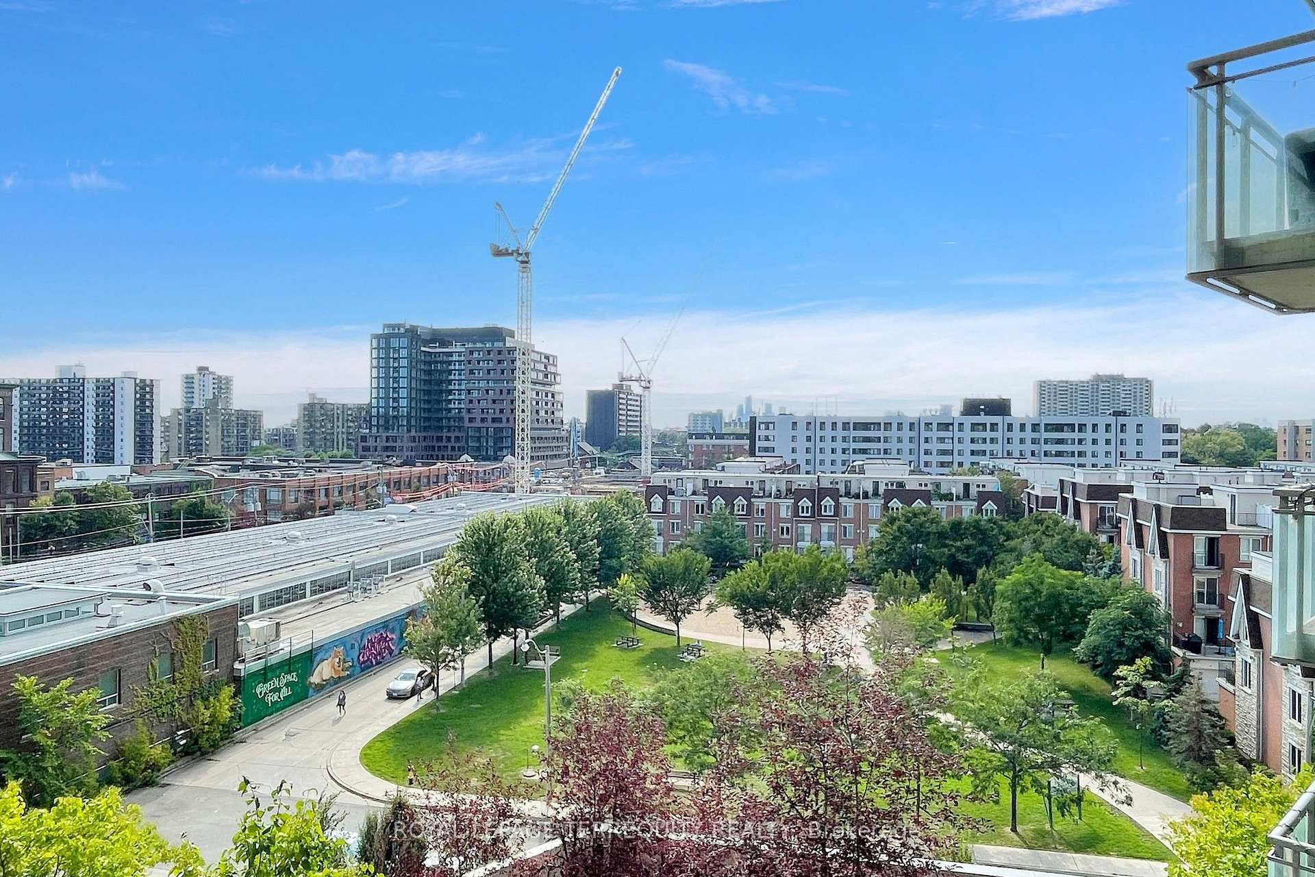 Photo 37 of Unit 710, 38 Joe Shuster Way, Toronto, South Parkdale — HOMEH