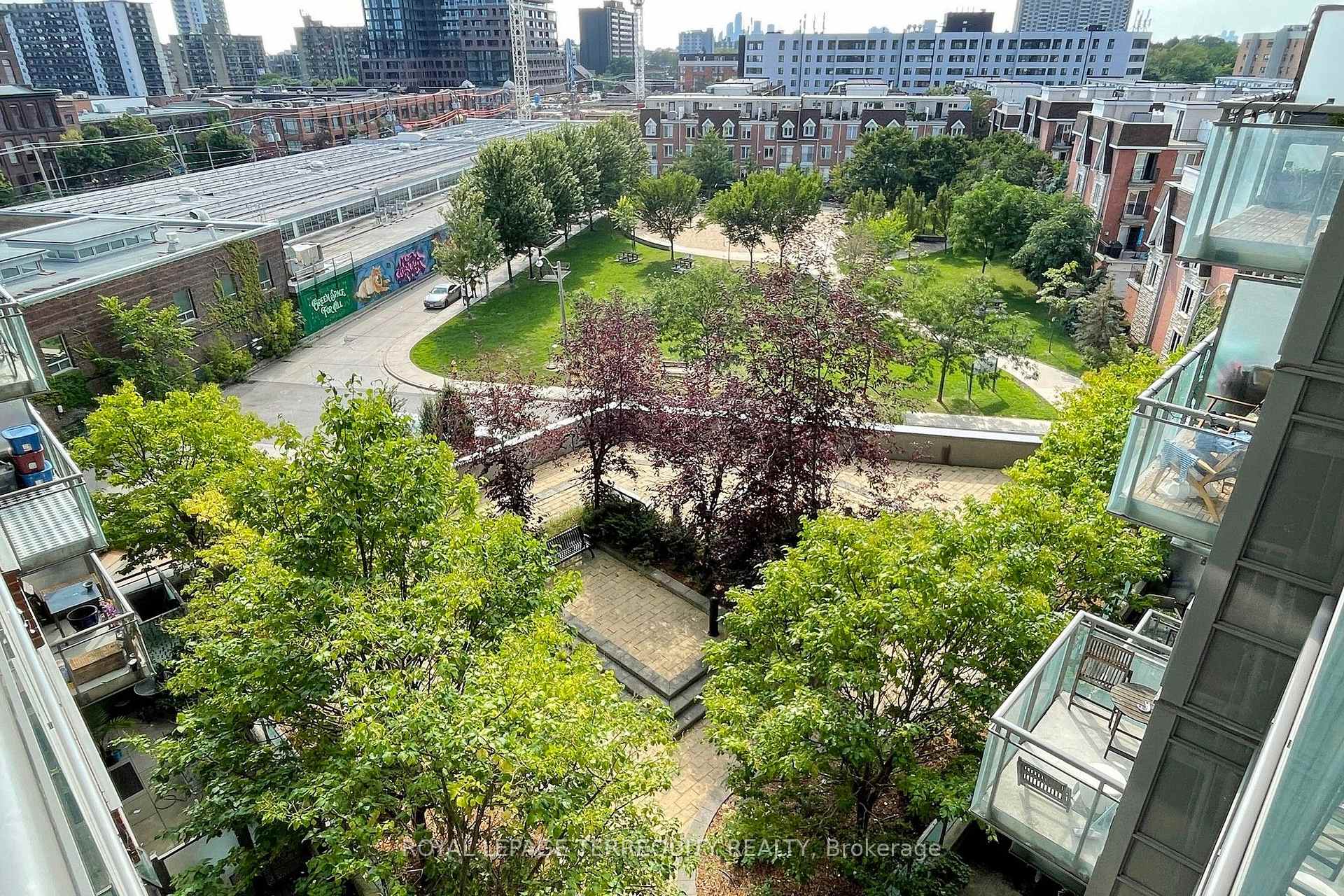 Photo 39 of Unit 710, 38 Joe Shuster Way, Toronto, South Parkdale — HOMEH