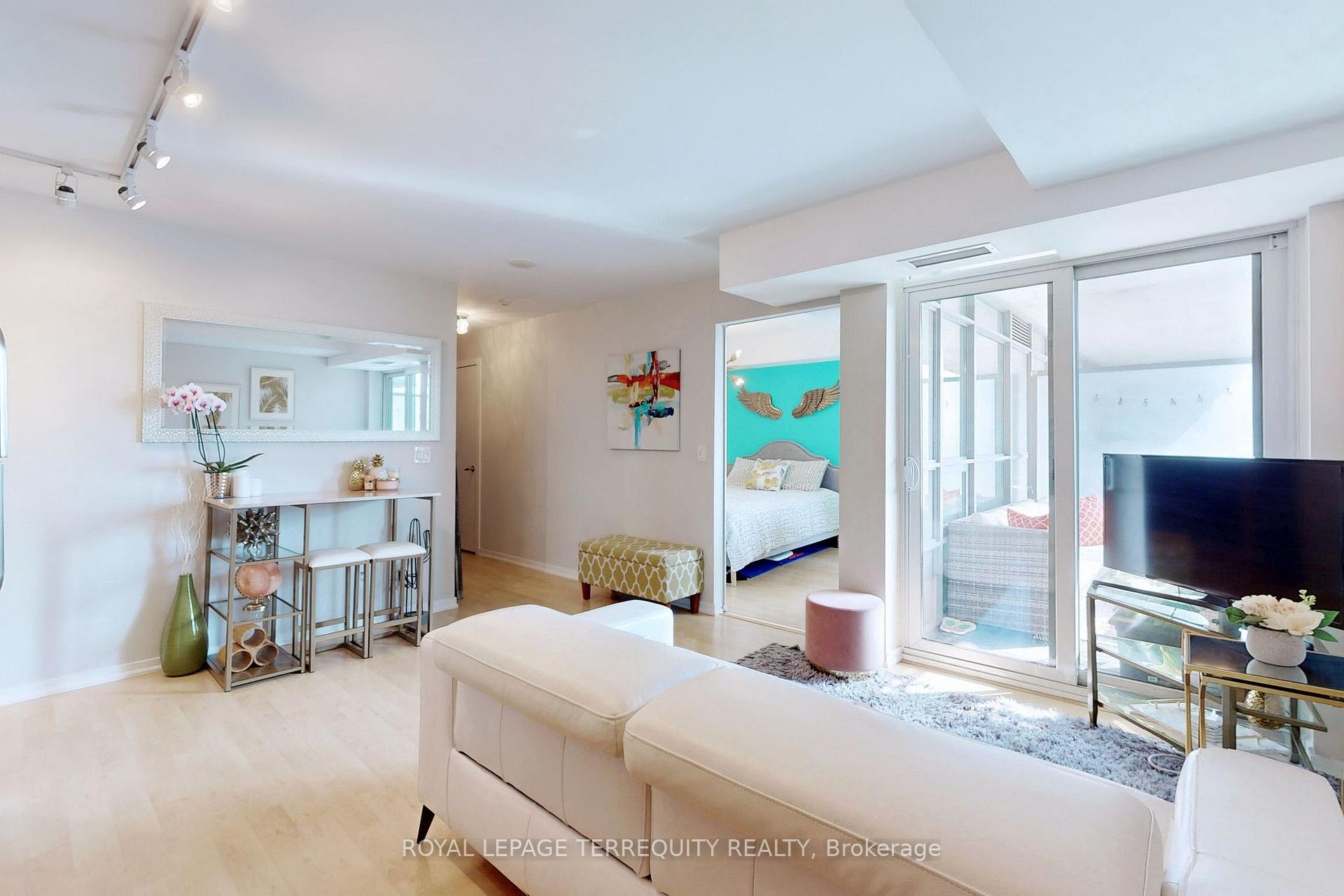 Photo 12 of Unit 710, 38 Joe Shuster Way, Toronto, South Parkdale — HOMEH