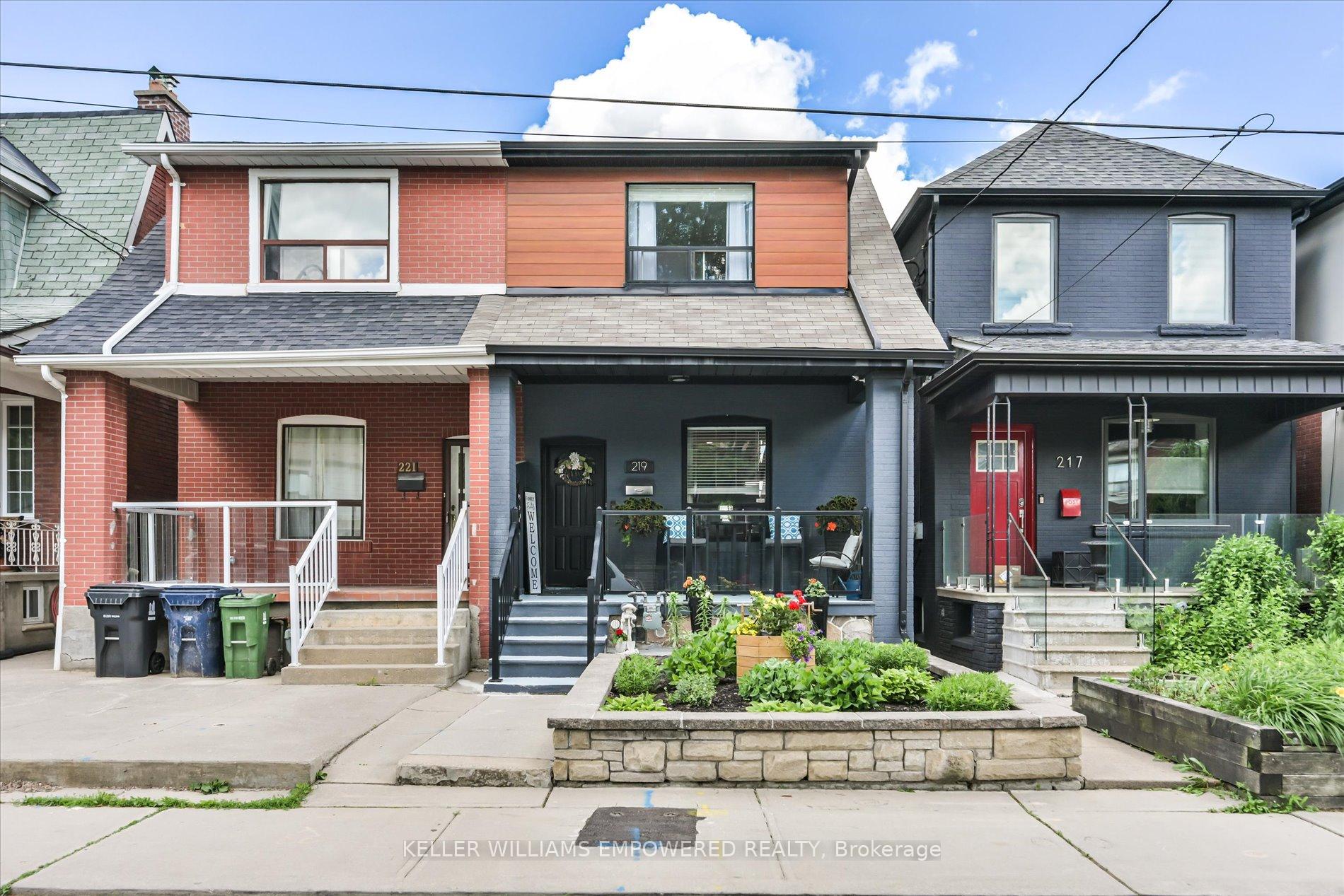 Photo 5 of 219 Earlscourt Avenue, Toronto, Corso Italia-Davenport — HOMEH